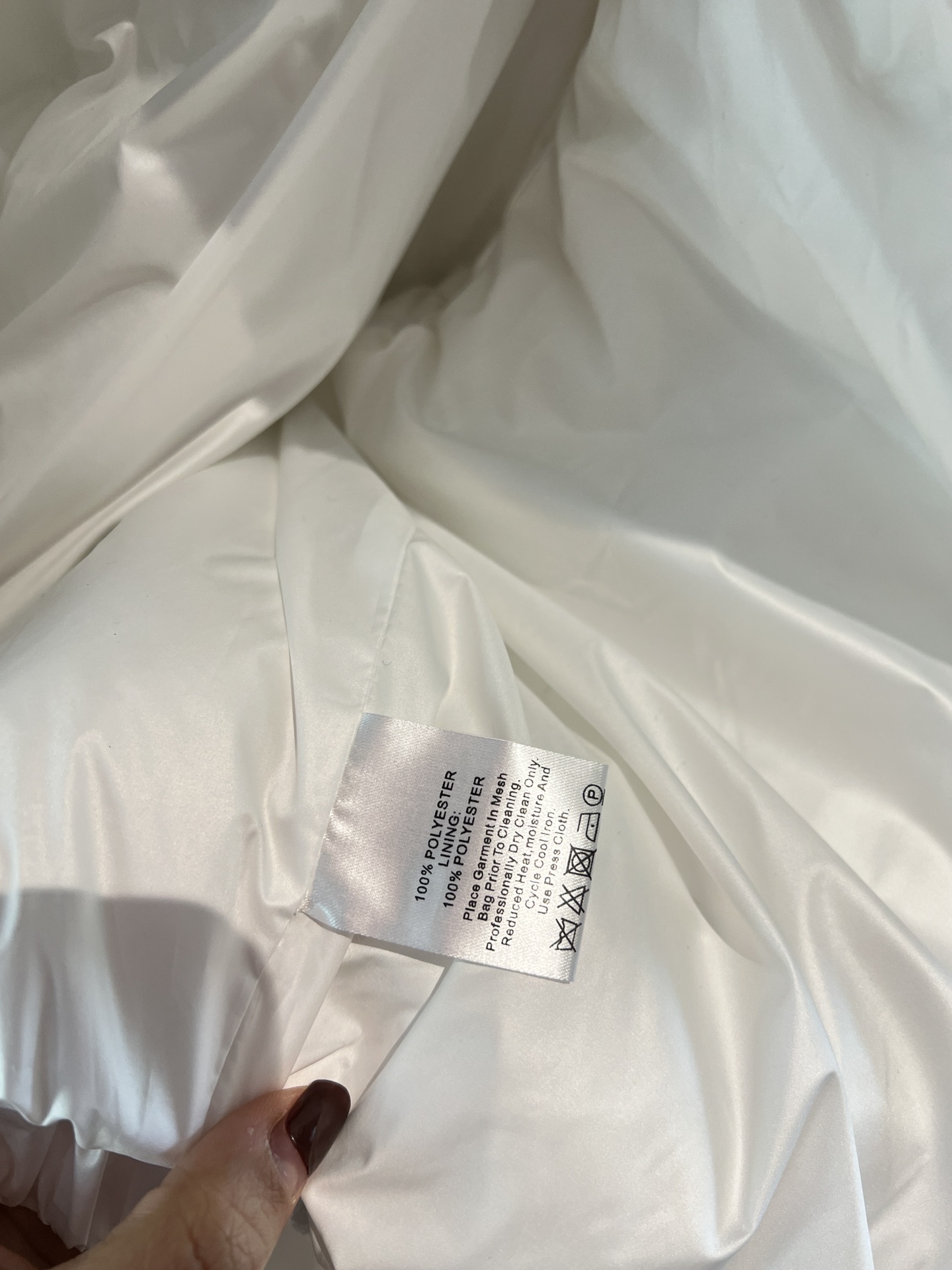 “Hard-core Women’s Suit: Dust-Proof Bags & New Products in Hot North American Brand” - 图片 9