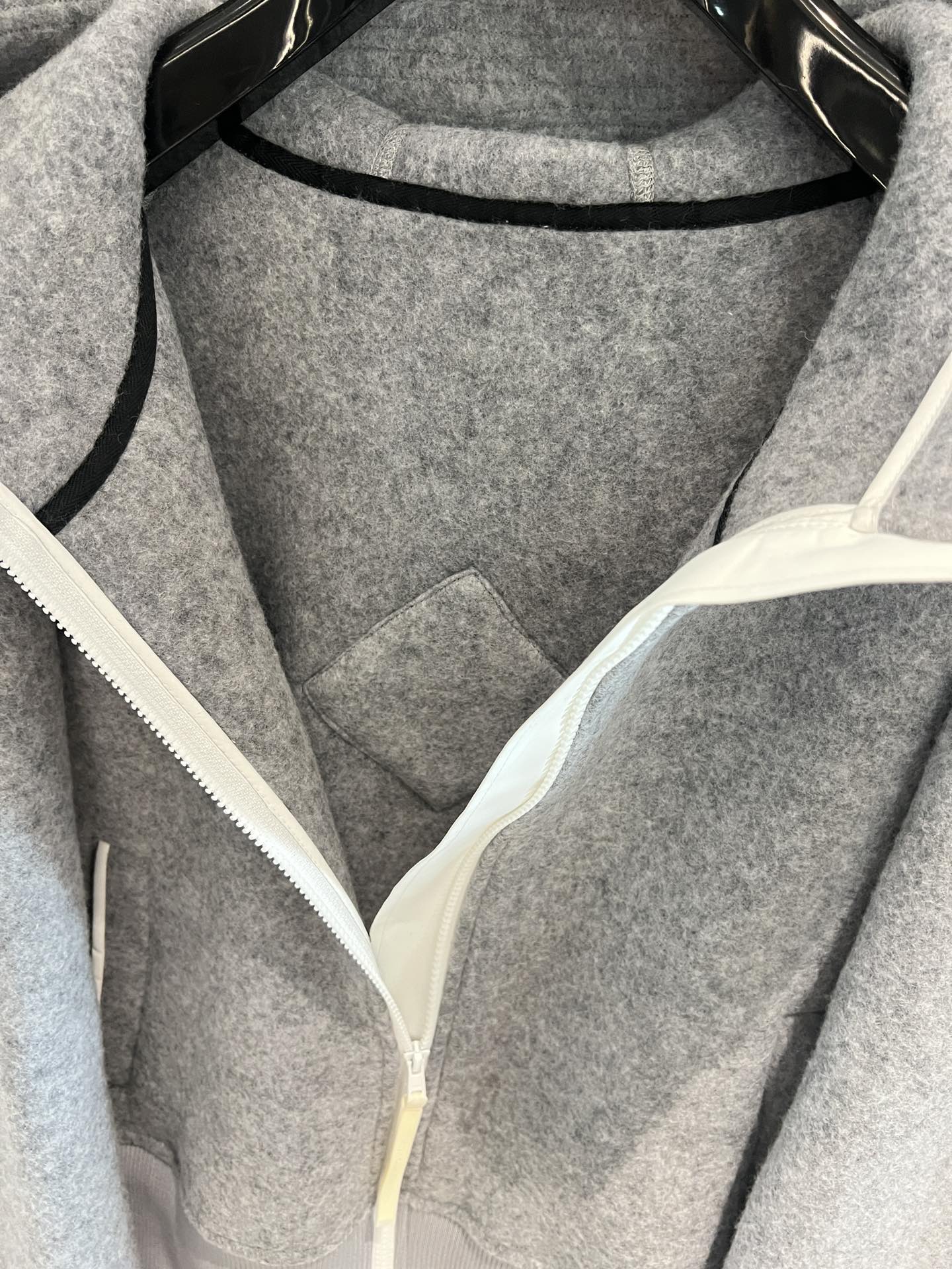 Stylish Single-Size Female Wool Suit with Custom Hardware Zipper – Brand-New! - 图片 7