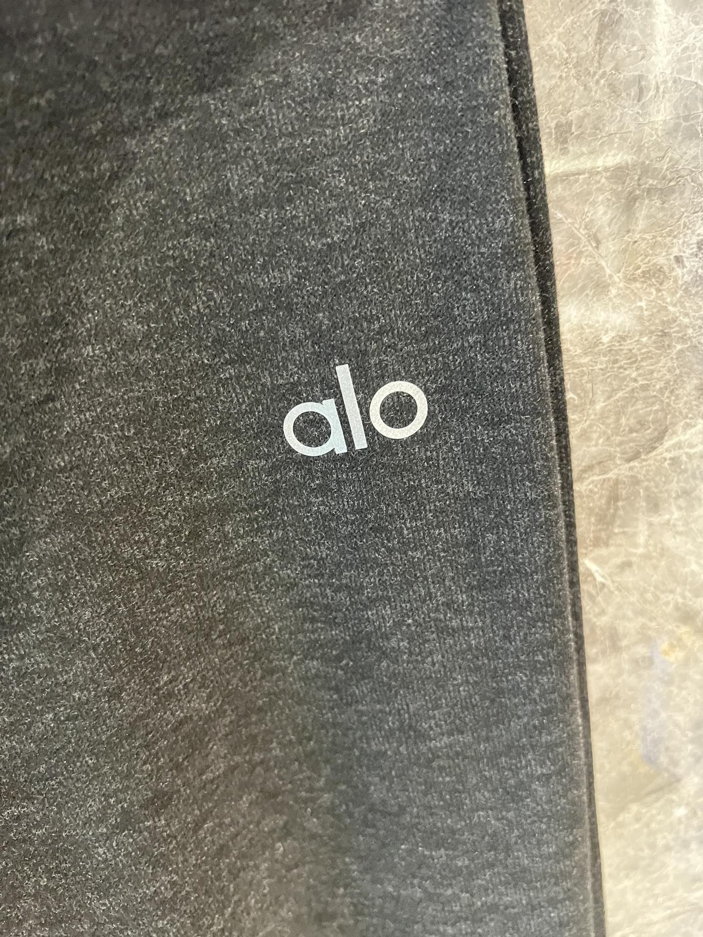 🛒新品上架‼️alo 早春系列

alo垂垂裤系列
软糯垂坠感的针织裤三个色
慵懒随性的风格
不论出街还