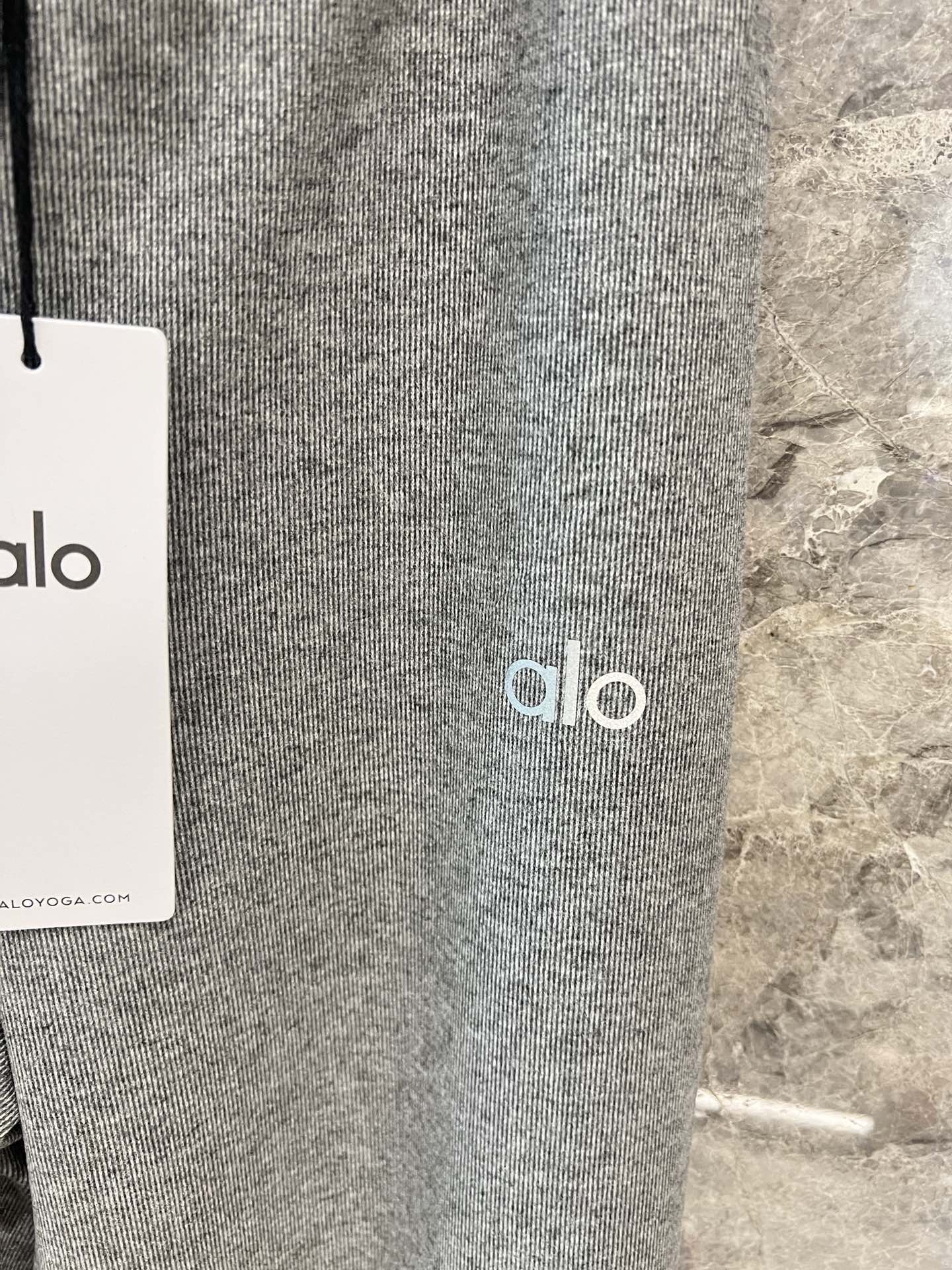 🛒新品上架‼️alo 早春系列

alo垂垂裤系列
软糯垂坠感的针织裤三个色
慵懒随性的风格
不论出街还