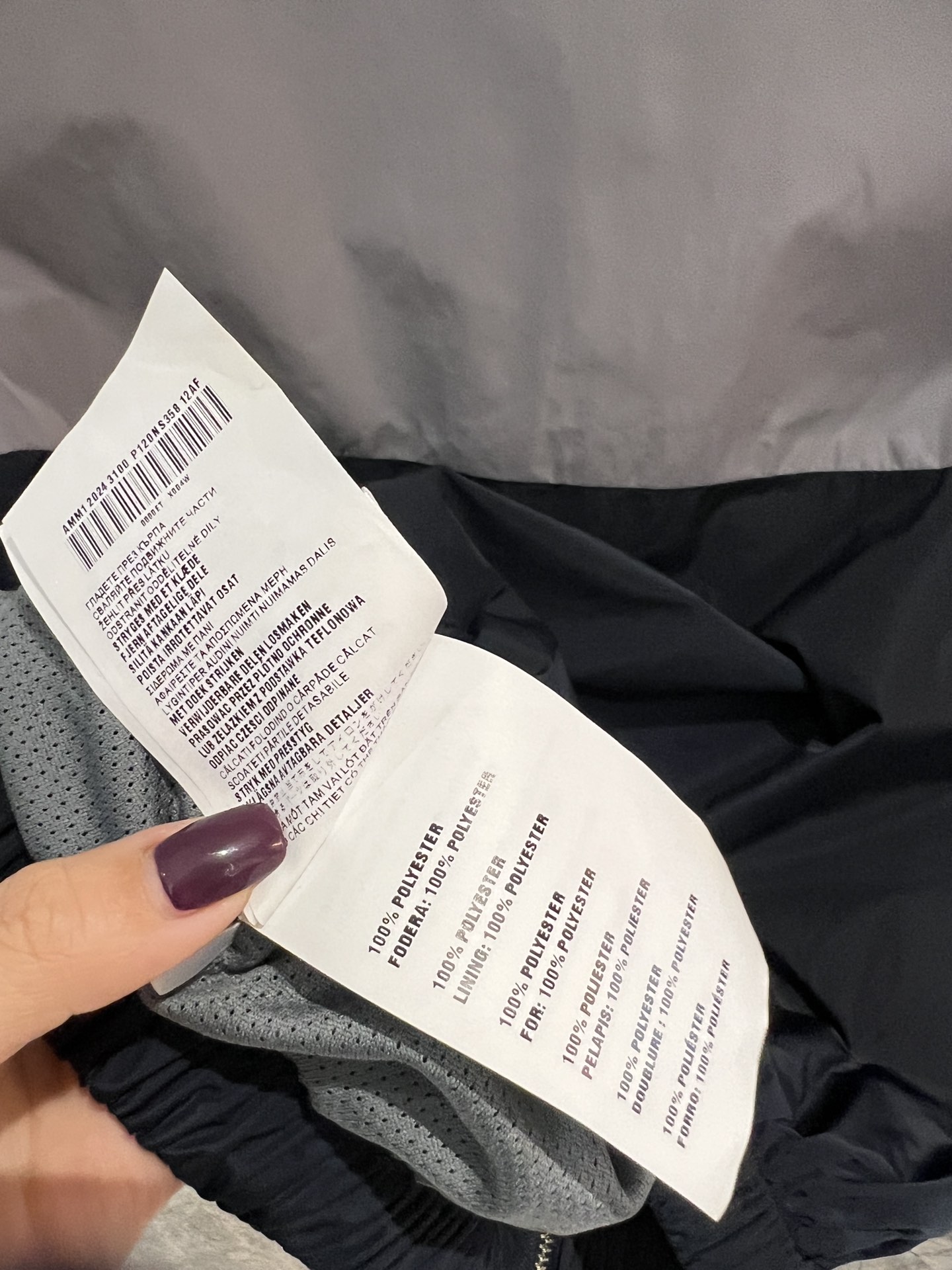 🛒新品上架‼️M1u 早春系列新品

撞色设计时尚青春
拼接工艺好看是好看 
但是真的复杂
高档尼龙材质