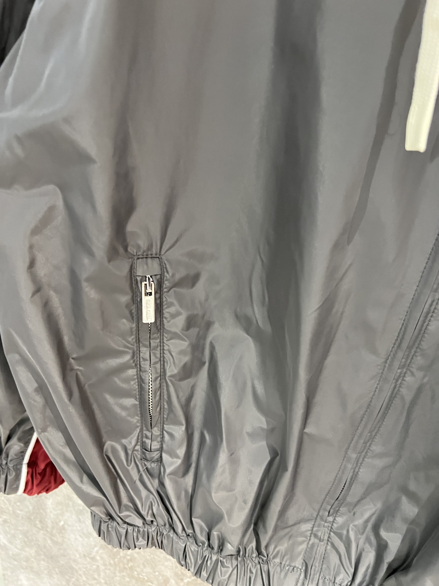 🛒新品上架‼️M1u 早春系列

超好看的撞色尼龙外套
休闲时尚 叠穿超时髦
重工拼接工艺 复杂精致看得