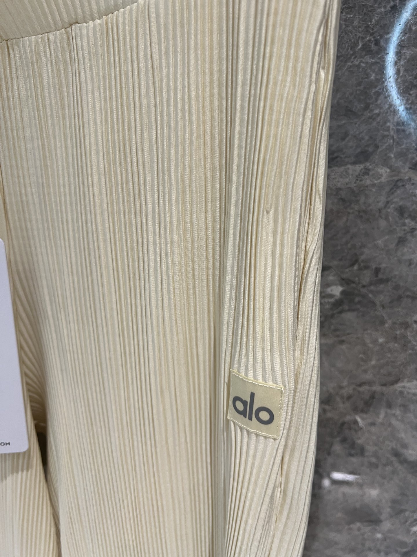 🛒新品上架‼️alo 早春系列

超级无敌显腿长的压褶神裤
定制压褶工艺 定制alo贴标
垂垂的飘逸面料