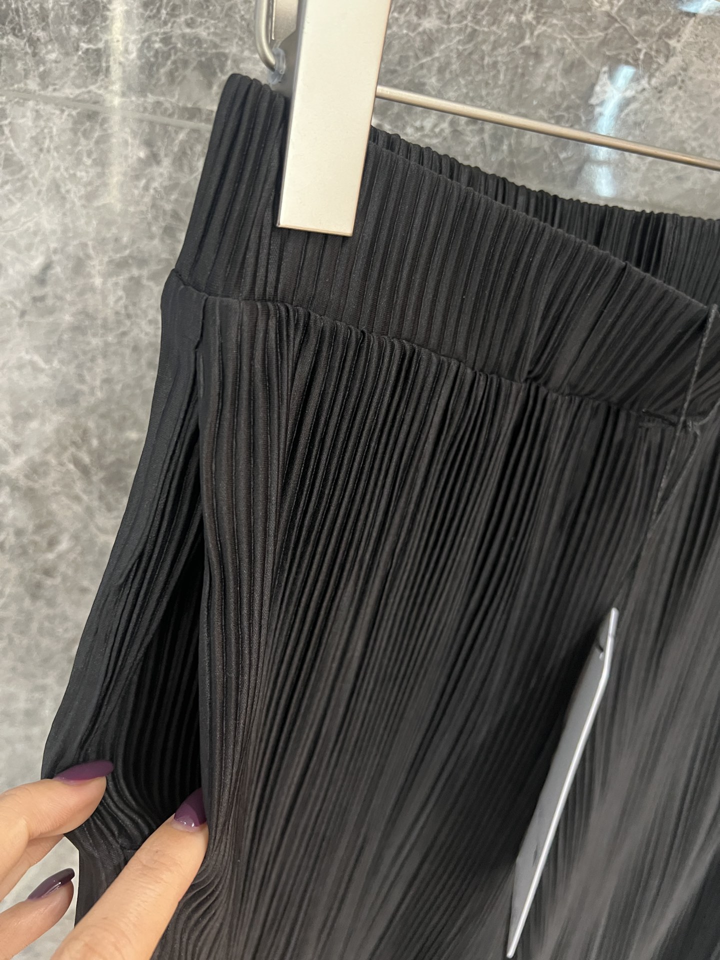 🛒新品上架‼️alo 早春系列

超级无敌显腿长的压褶神裤
定制压褶工艺 定制alo贴标
垂垂的飘逸面料