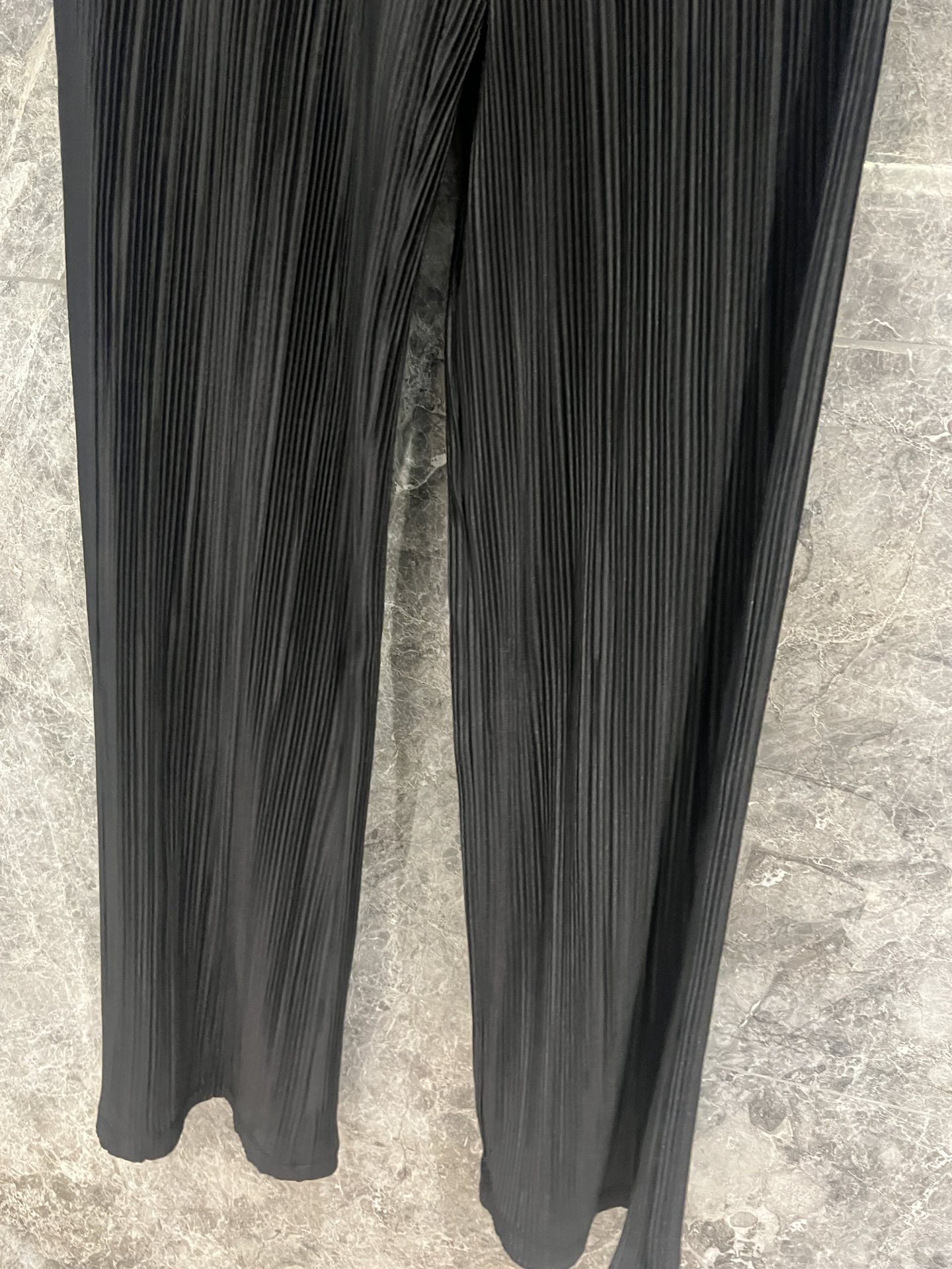 🛒新品上架‼️alo 早春系列

超级无敌显腿长的压褶神裤
定制压褶工艺 定制alo贴标
垂垂的飘逸面料