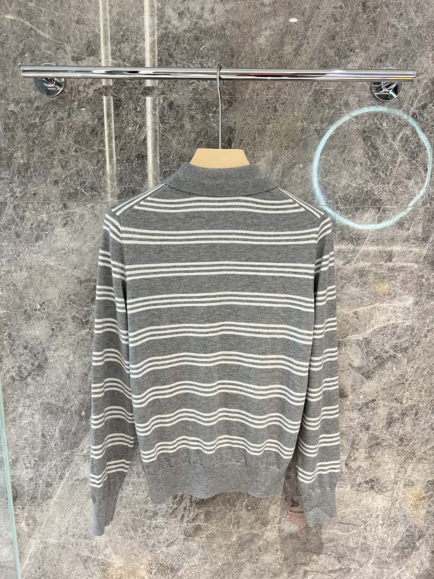 🛒新品上架‼️M1u 早春系列

每年必入的经典条纹元素
乖乖的学生风就是M1u家特色
撞色条纹设计 拼