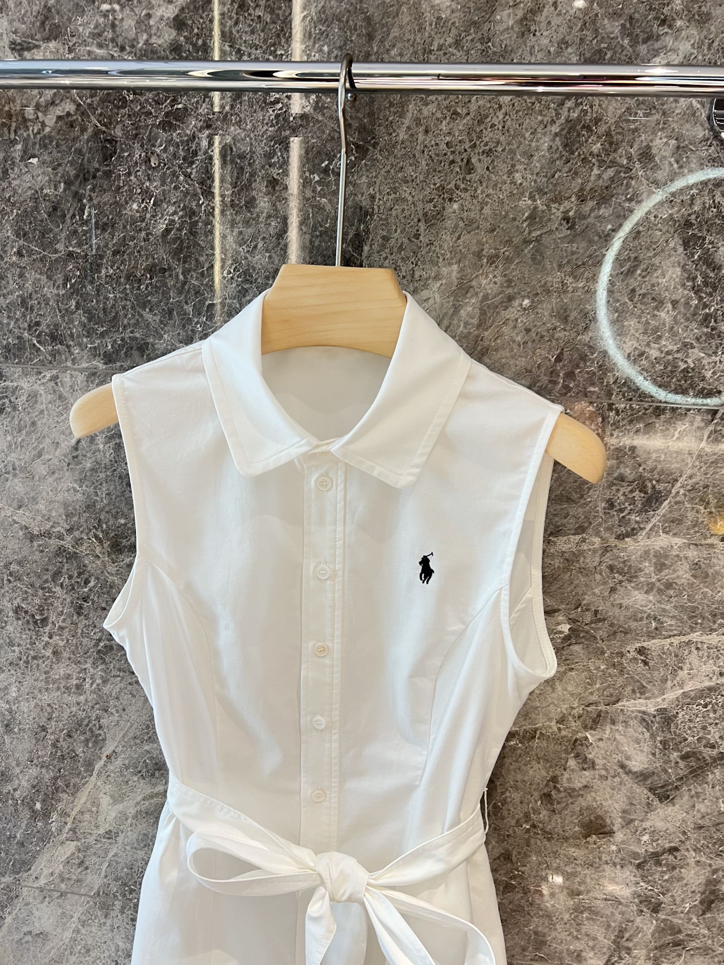 Luxurious Golf Style Dress in High-Quality Oxford Fabric, Elegant and Airy. - 图片 2