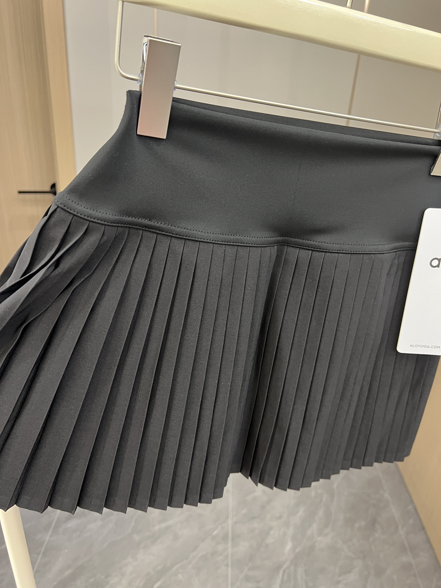 New Packaging for P414 Original Women’s Suit: Hot Year, Classic Colors, and Jisoo Style - 图片 3