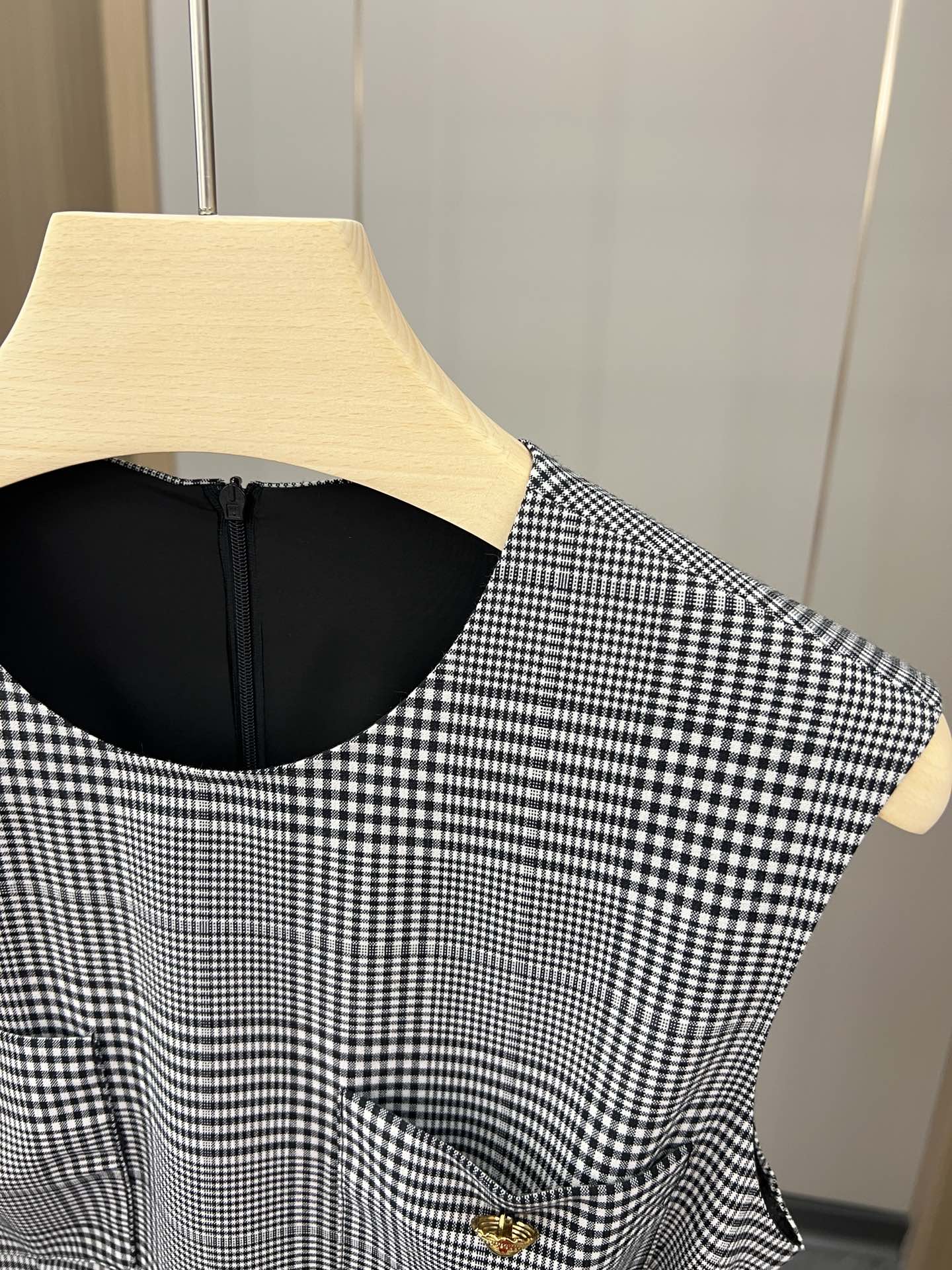 Elegant Plaid Skirt with Belt - Vintage Style, Sweet Floral Design, High-Waisted 4 i1748250423 3257 7