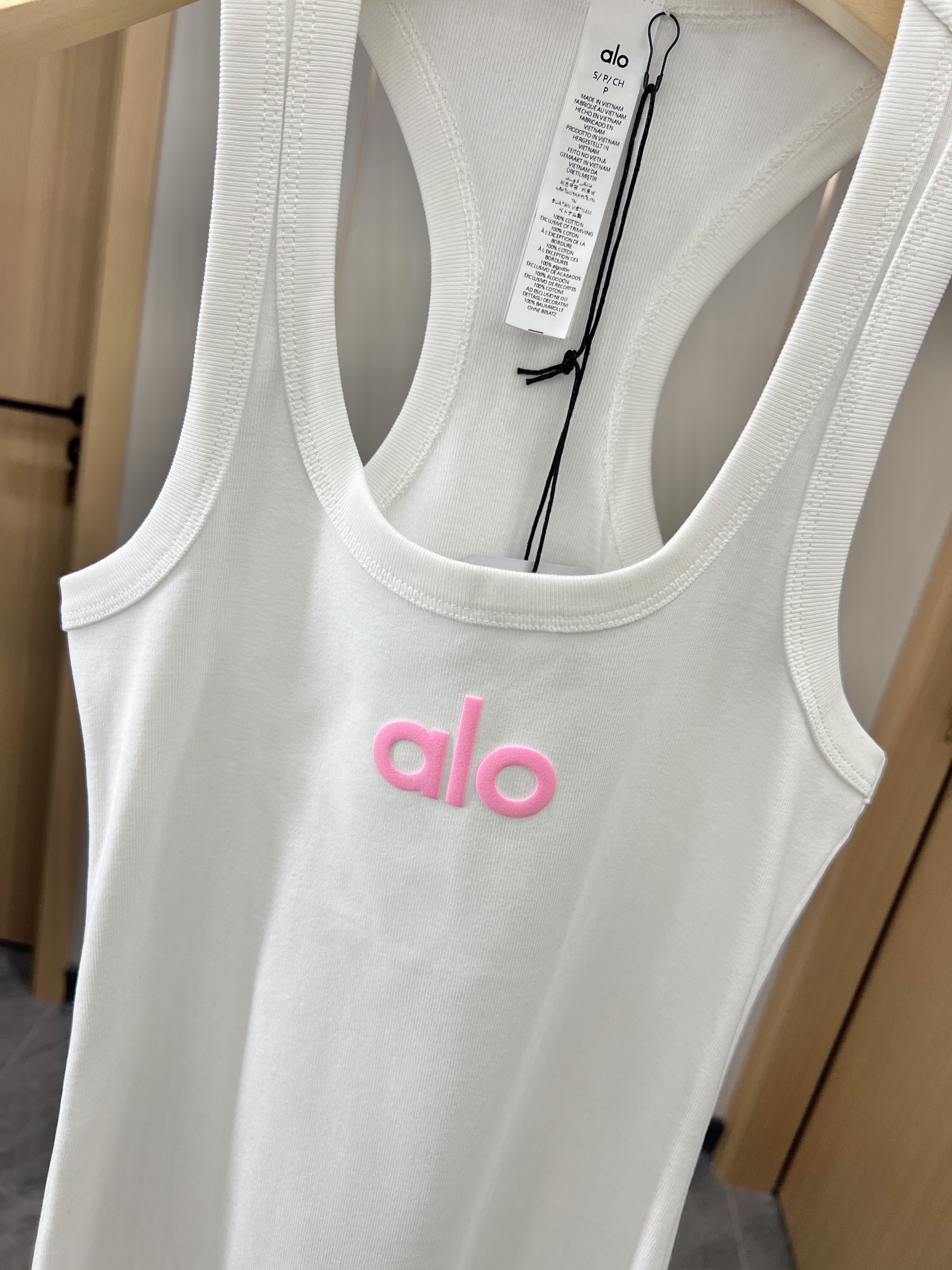 “Stylish Cotton Vest Collection: Quality Tailoring for Summer Chic” - 图片 4