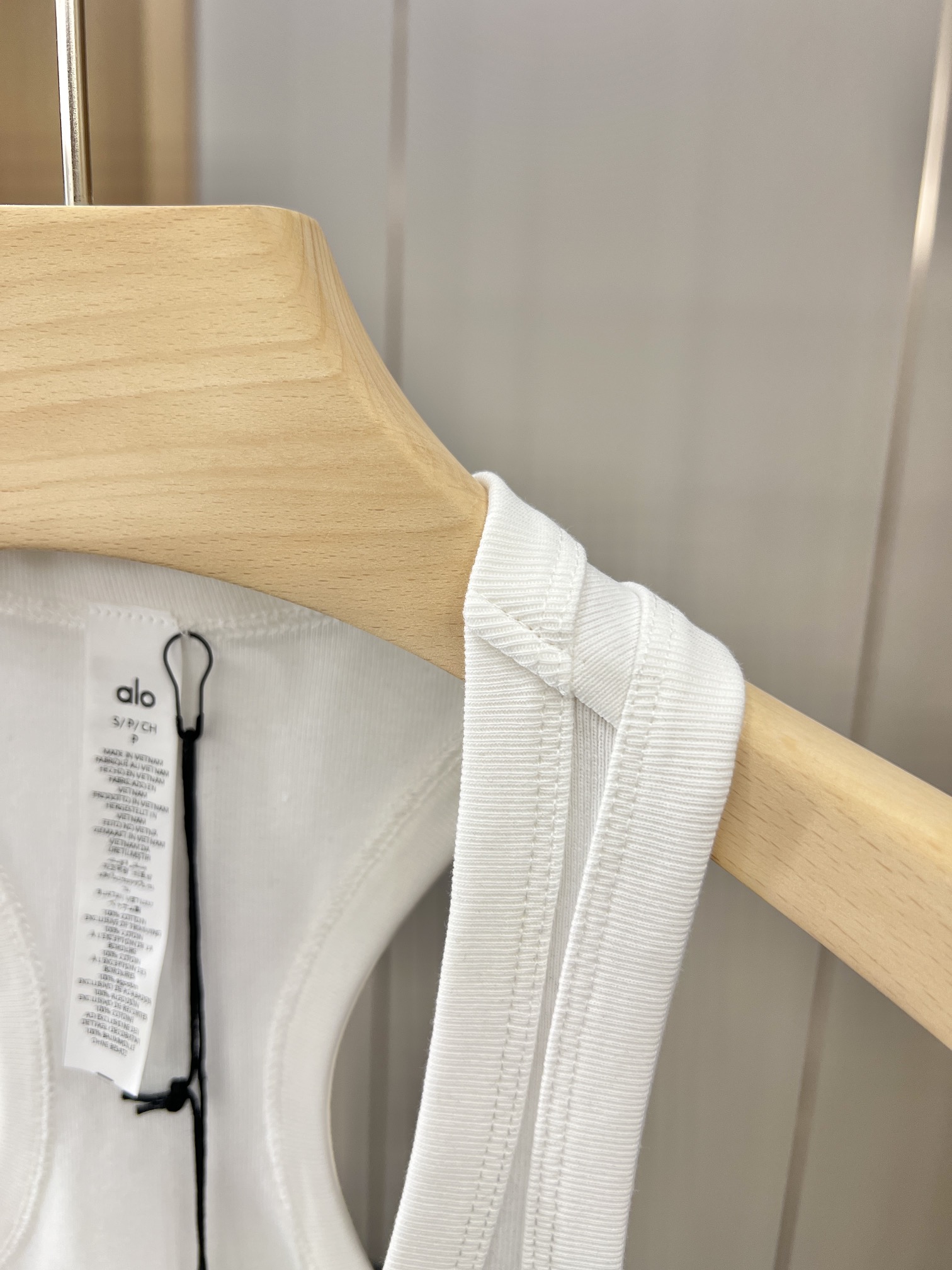“Stylish Cotton Vest Collection: Quality Tailoring for Summer Chic” - 图片 3