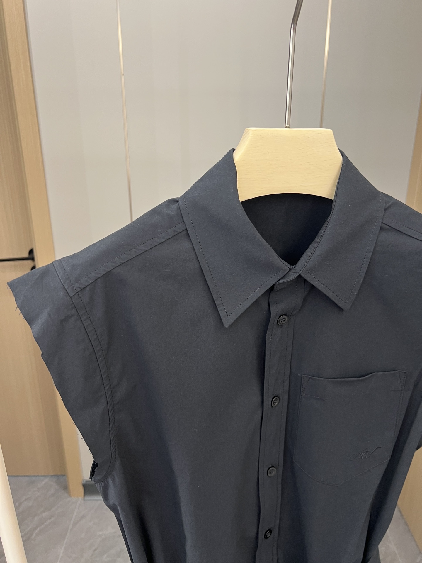 Custom-Made P690 Shirt Fit for a Queen: Fine Cotton, Unique Style - 图片 2