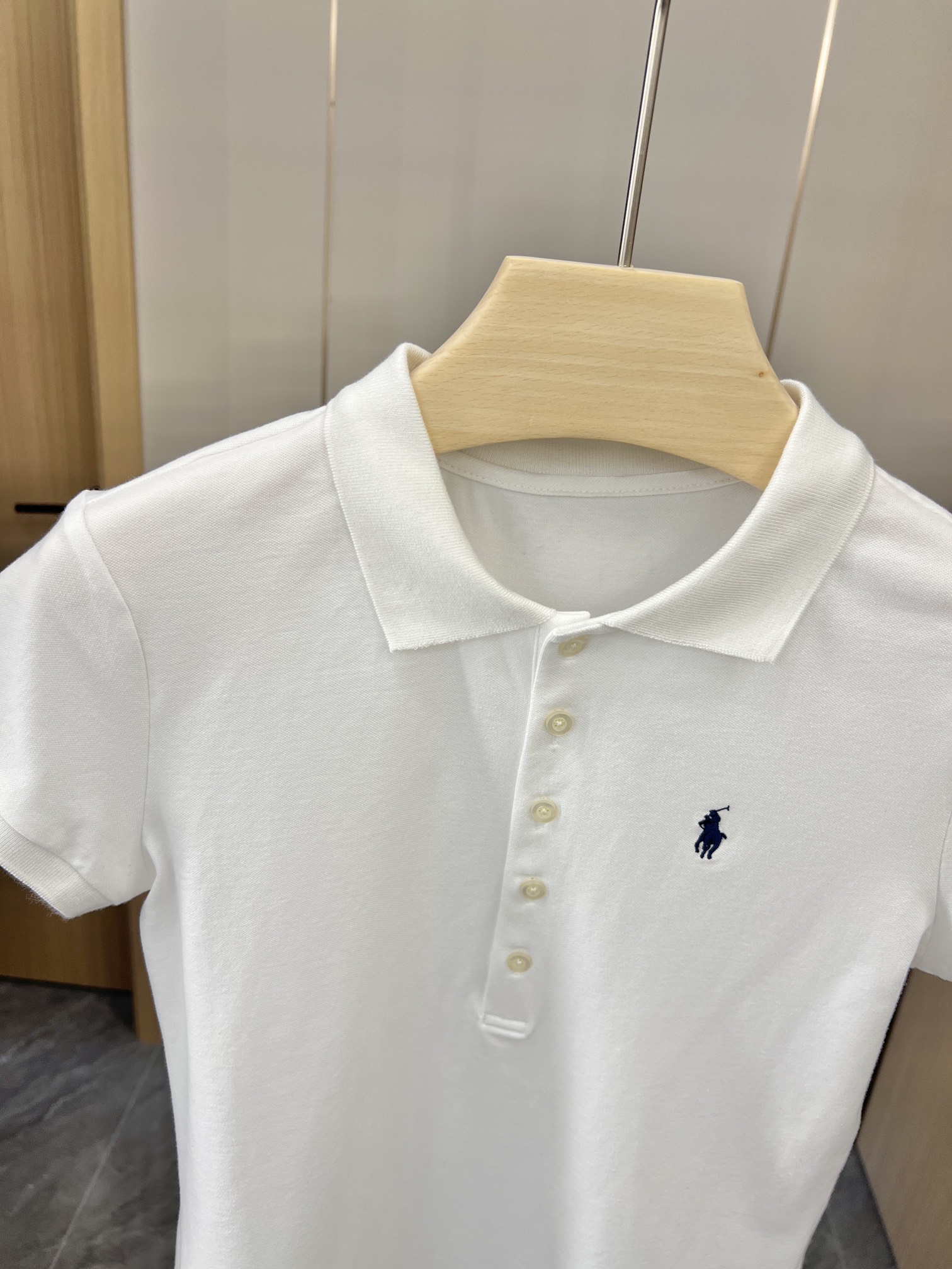 “Lavpolo Women’s Golf Shirt: Classic Design in High-Quality Cotton, One-Size-Fits-All” - 图片 2