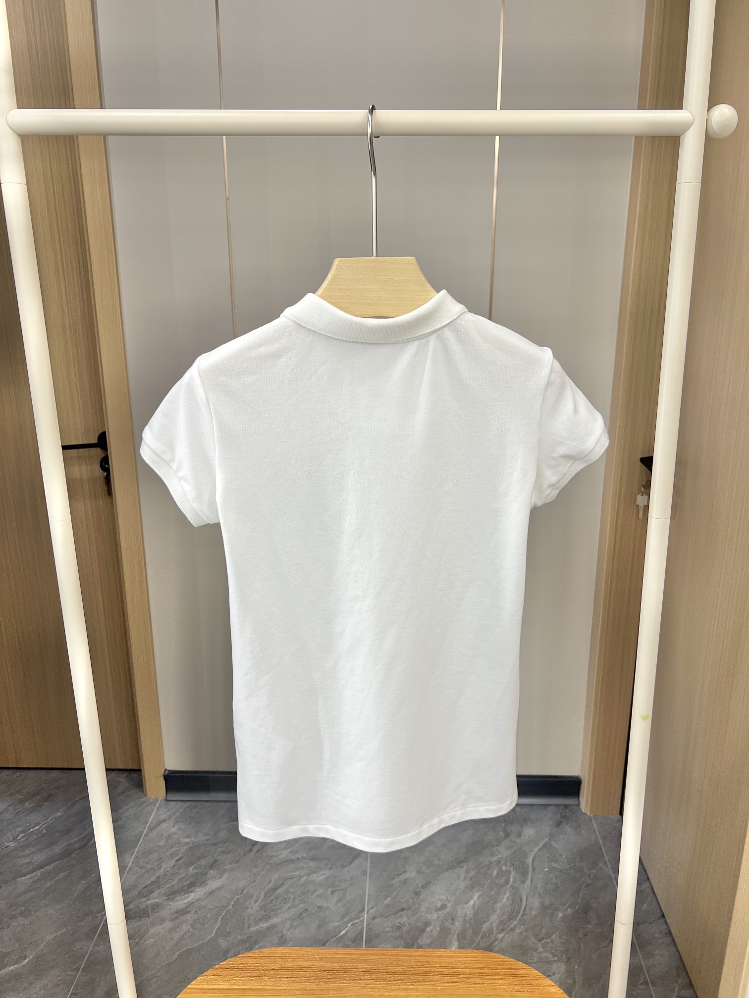 “Lavpolo Women’s Golf Shirt: Classic Design in High-Quality Cotton, One-Size-Fits-All” - 图片 6