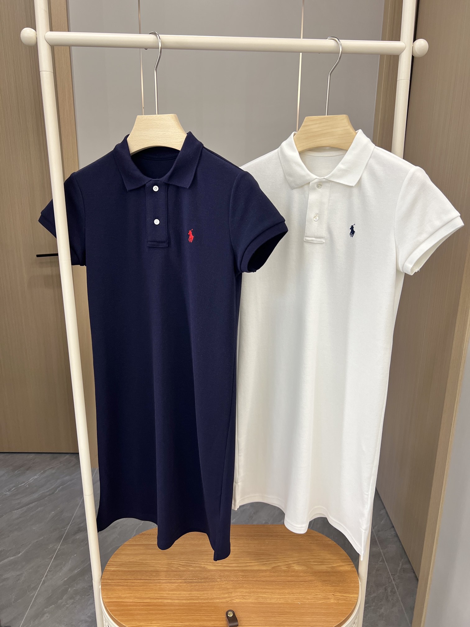 🛒现货‼️拉夫*2026早春经典Polo版型连衣裙采用高品质朱地面料轻薄舒适亲肤好穿搭不会过时的经典单品