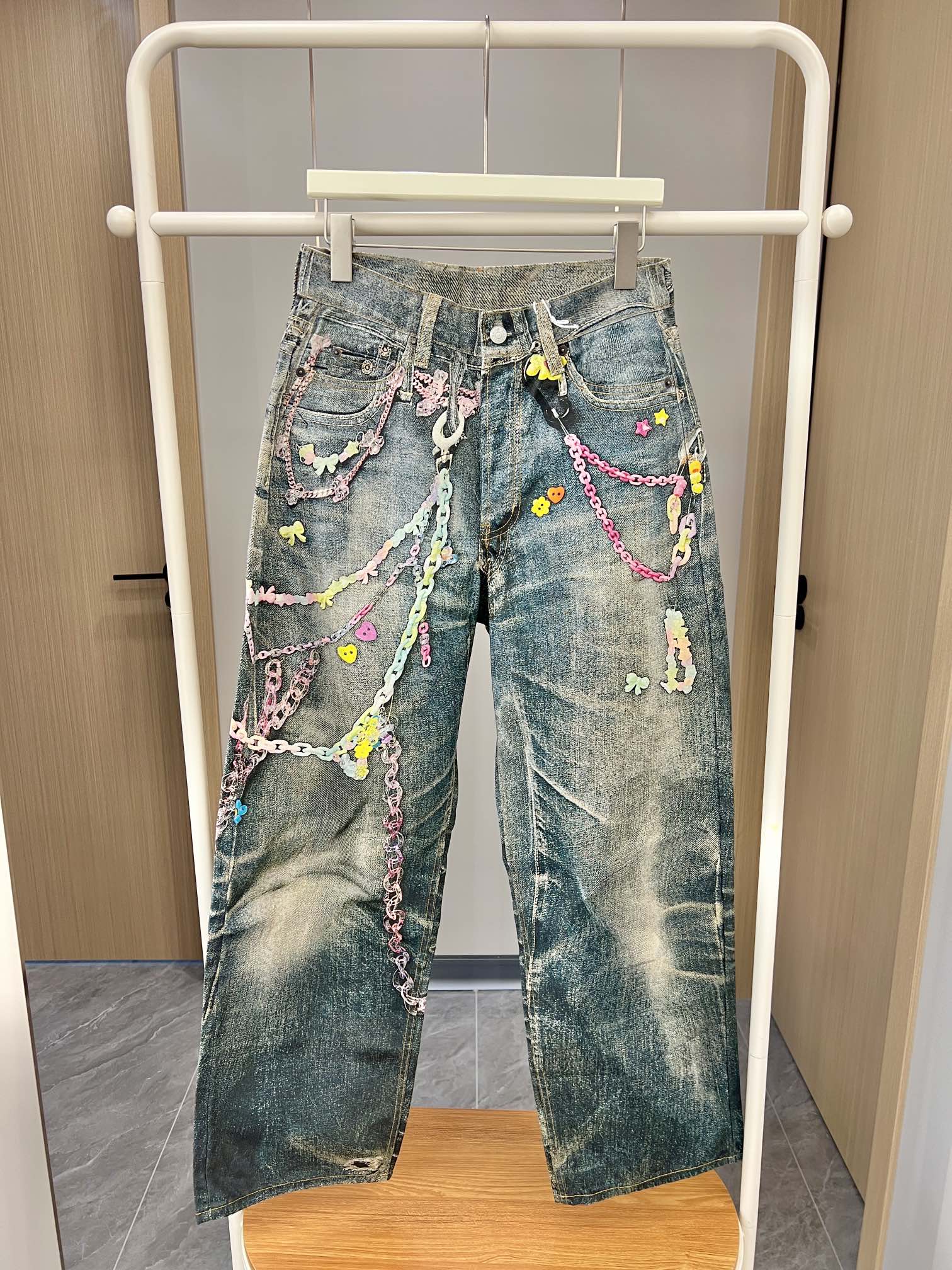 “Original Women’s Suit: Hardcore Style, Fashionable Design, Imported 3D Stamps, Perfectly Restored Details” - 图片 1