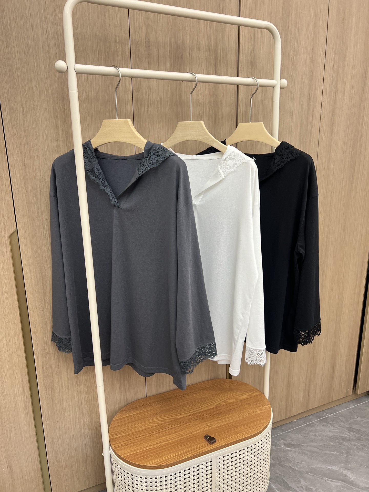 🛒新品上架‼️ka*jo小众设计款

早秋新款
超好看的雪花冰棉亚麻罩衫
随性慵懒风 轻薄舒适宽松版型
