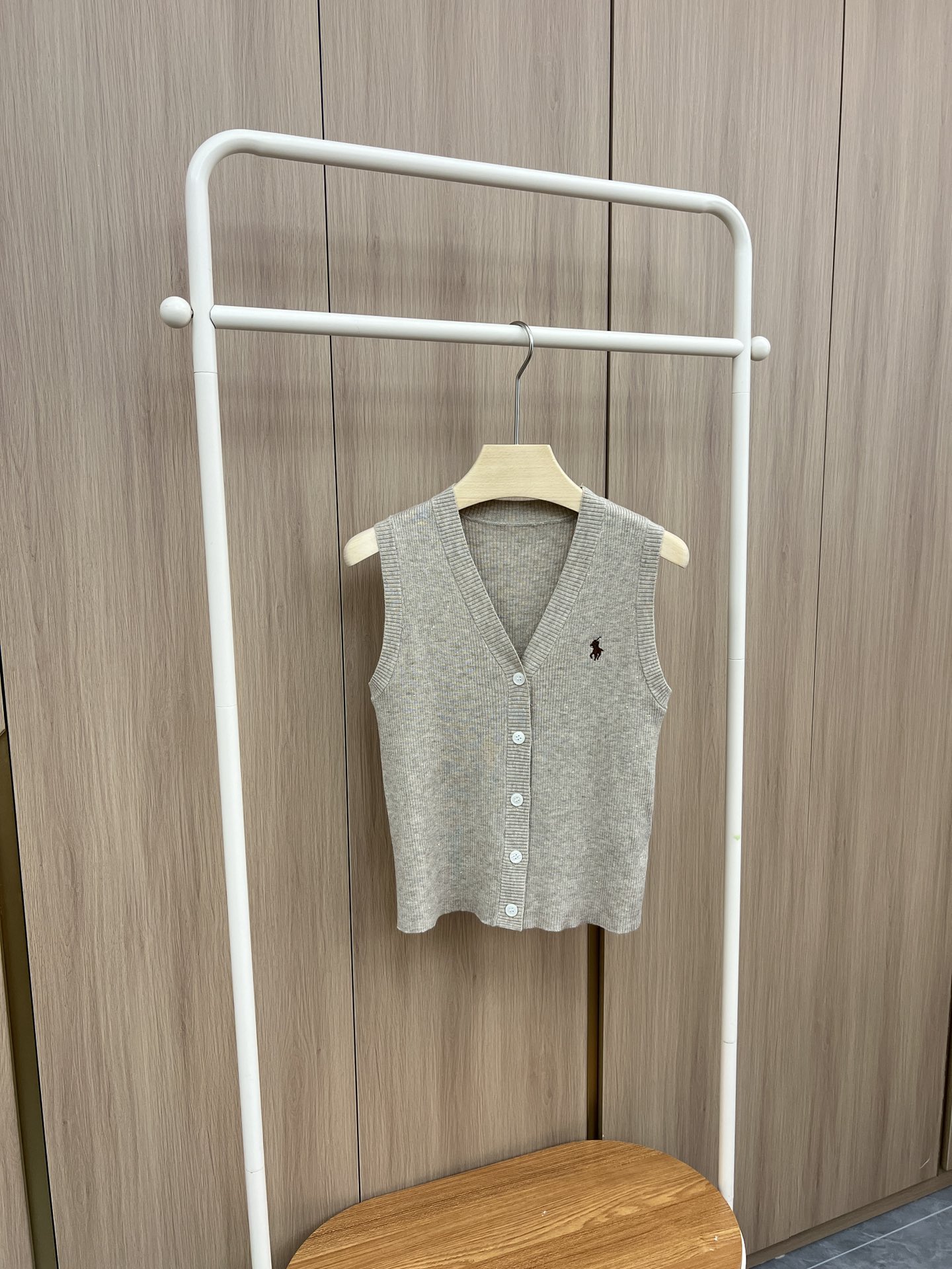“Advanced 4 Color Light Knitted Fabric Vest and Shirt in Pure Color Tone for P504 Single-Size Female” - 图片 1