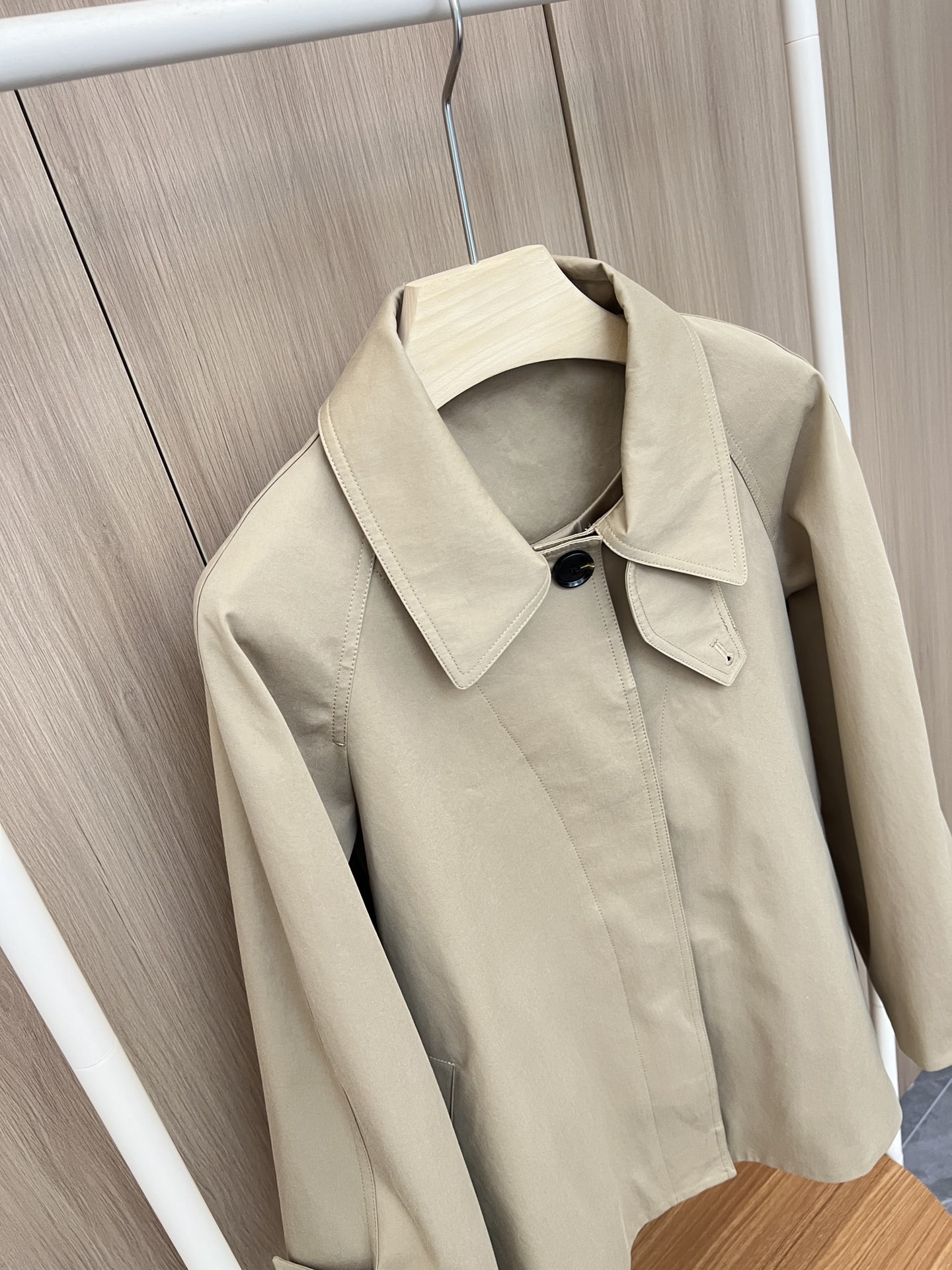 🛒爆款现货哦‼️Cos王炸风衣外套今年最火的风衣来了💥元版购入定制 懂的哈👀看似简单平平无奇 实则内藏细