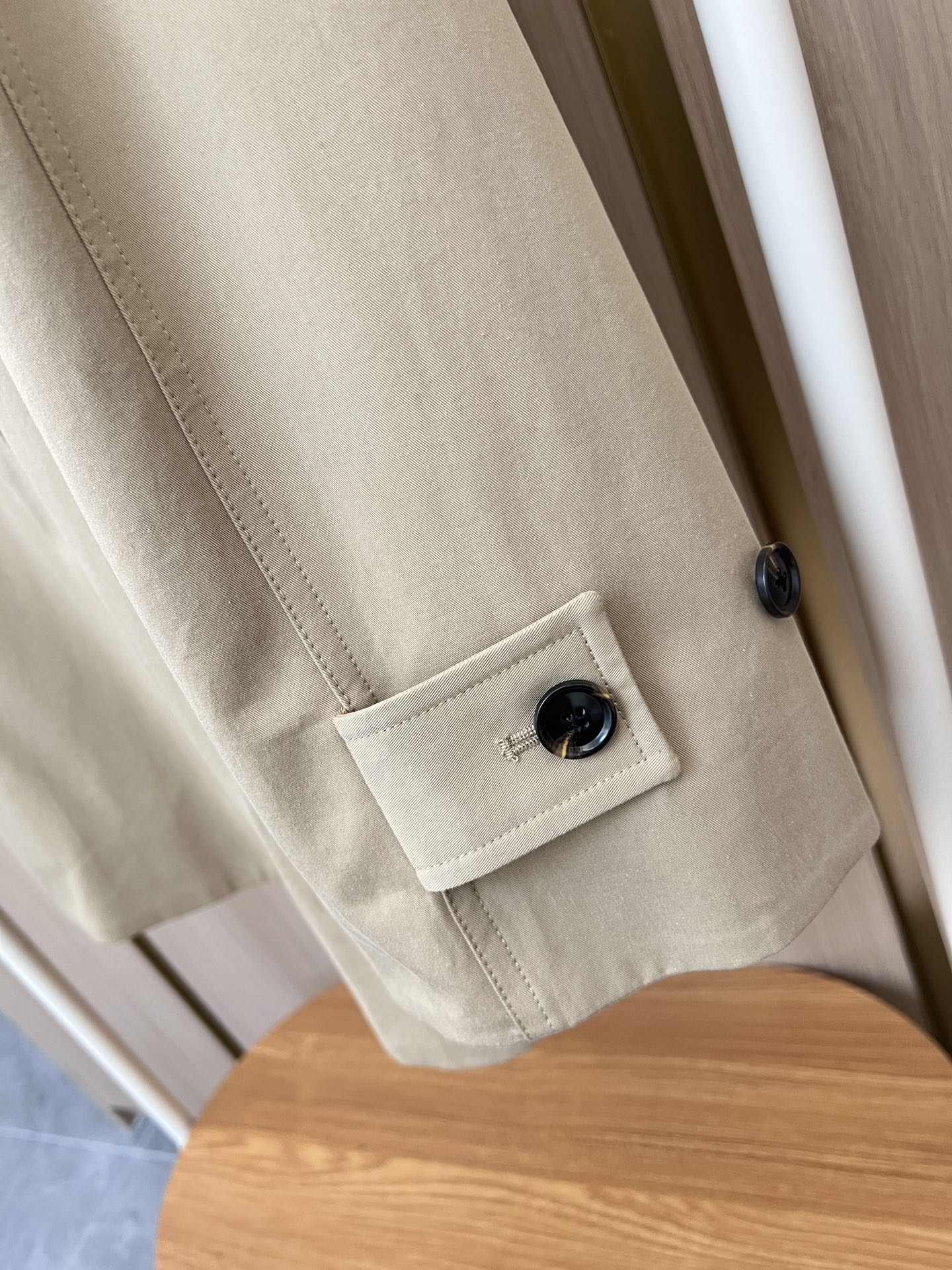 🛒爆款现货哦‼️Cos王炸风衣外套今年最火的风衣来了💥元版购入定制 懂的哈👀看似简单平平无奇 实则内藏细