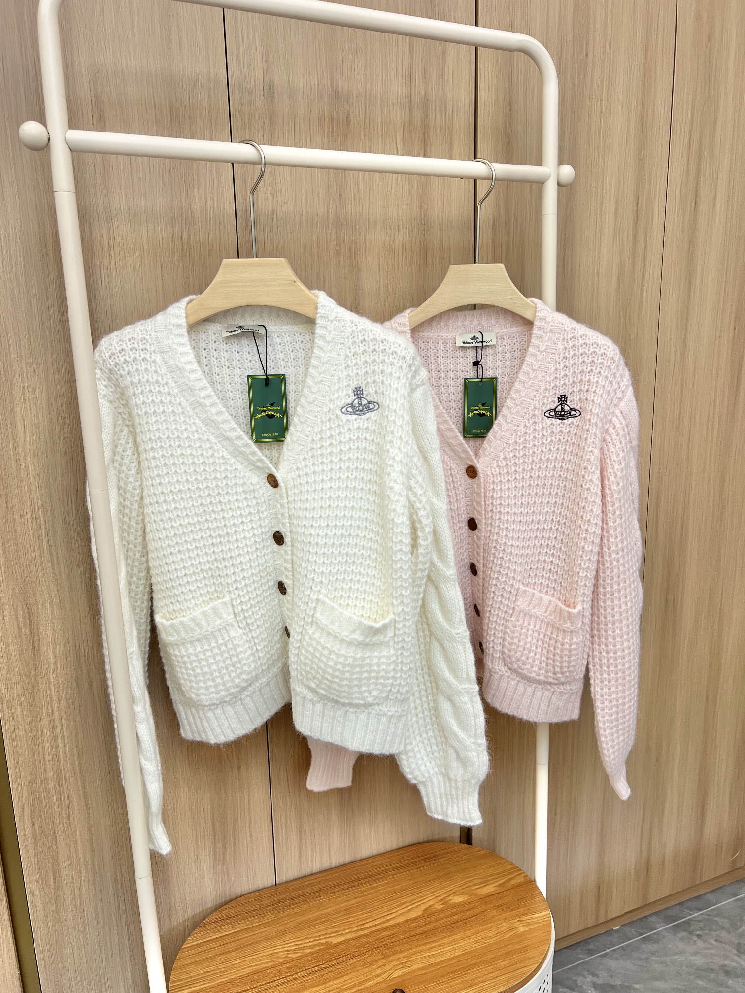 🛒新品上架‼️西太后🪐Vivienne秋冬太好看太软糯的粗线大毛衣松弛慵懒感满满都能想象出穿上它的样子V