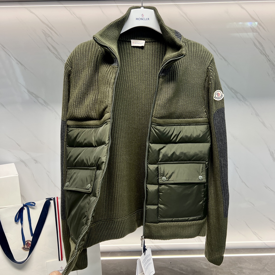 羽绒上新️Moncler24年新款Cardigan条纹立领羊毛拼接羽绒服白色细节鼎️鼎️鼎2024新款立