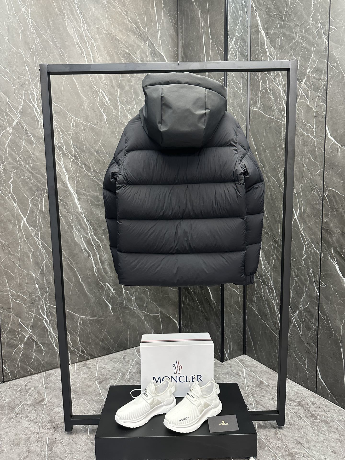 特级王者⬆️Moncler Madeira 黑武士 短款男士羽绒服夹克外套(⚠️我的货你拿去对比全网,输