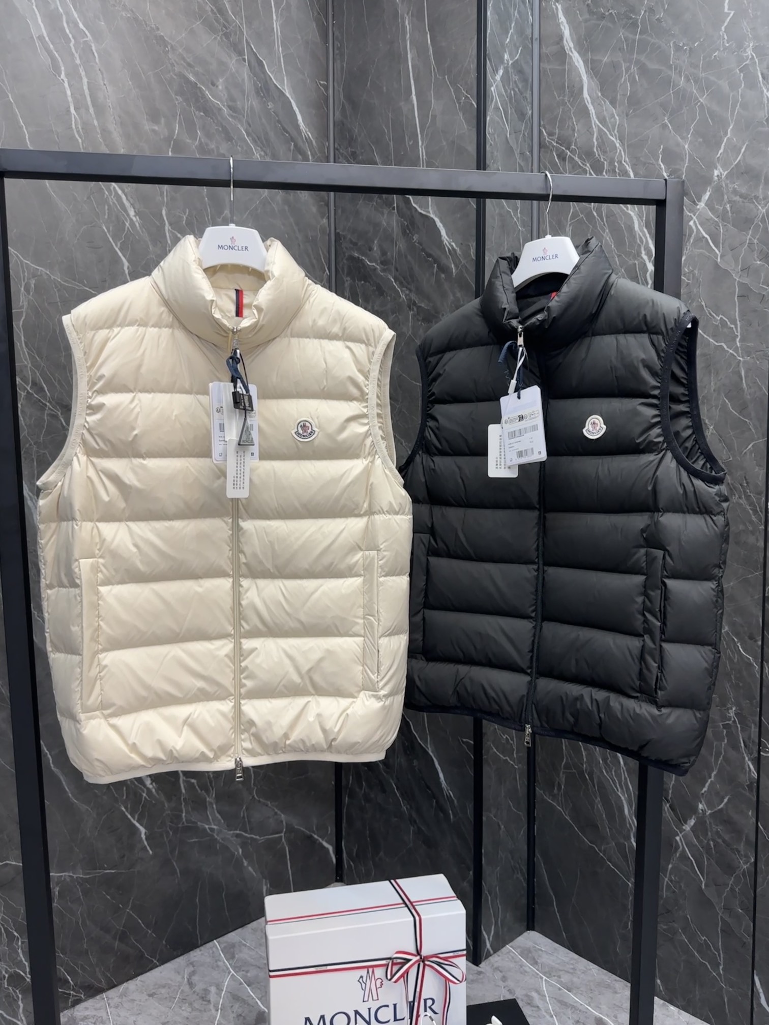 New Guangzhou Moncler Contrin Men's Down Vest. Colors: Black, Light Beige. Sizes: 1-5.-Big cat