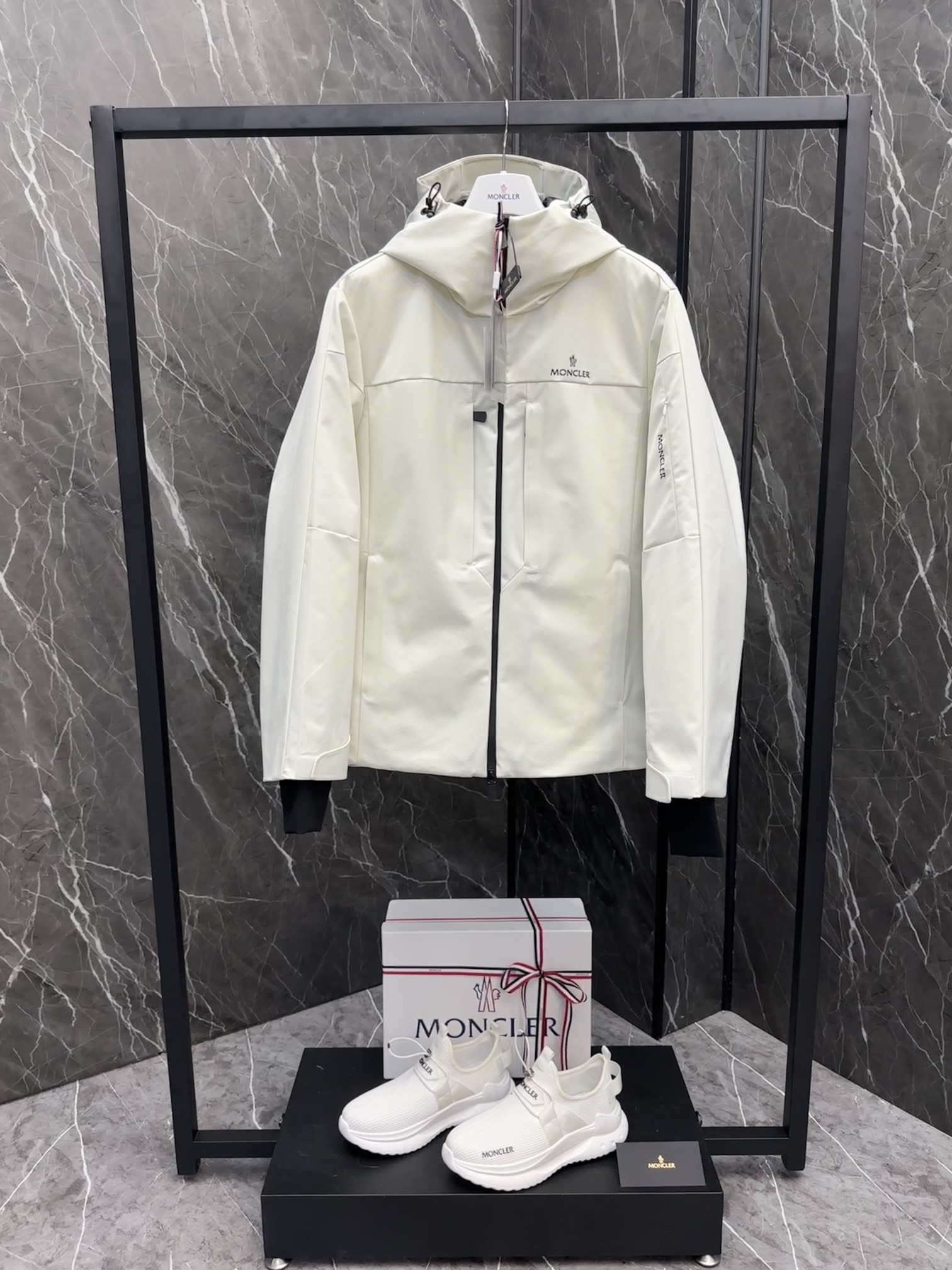 特级羽绒️Moncler黑标滑雪渠道臻品代工厂出口级别订单货品.品相完美.20024秋冬Grenoble