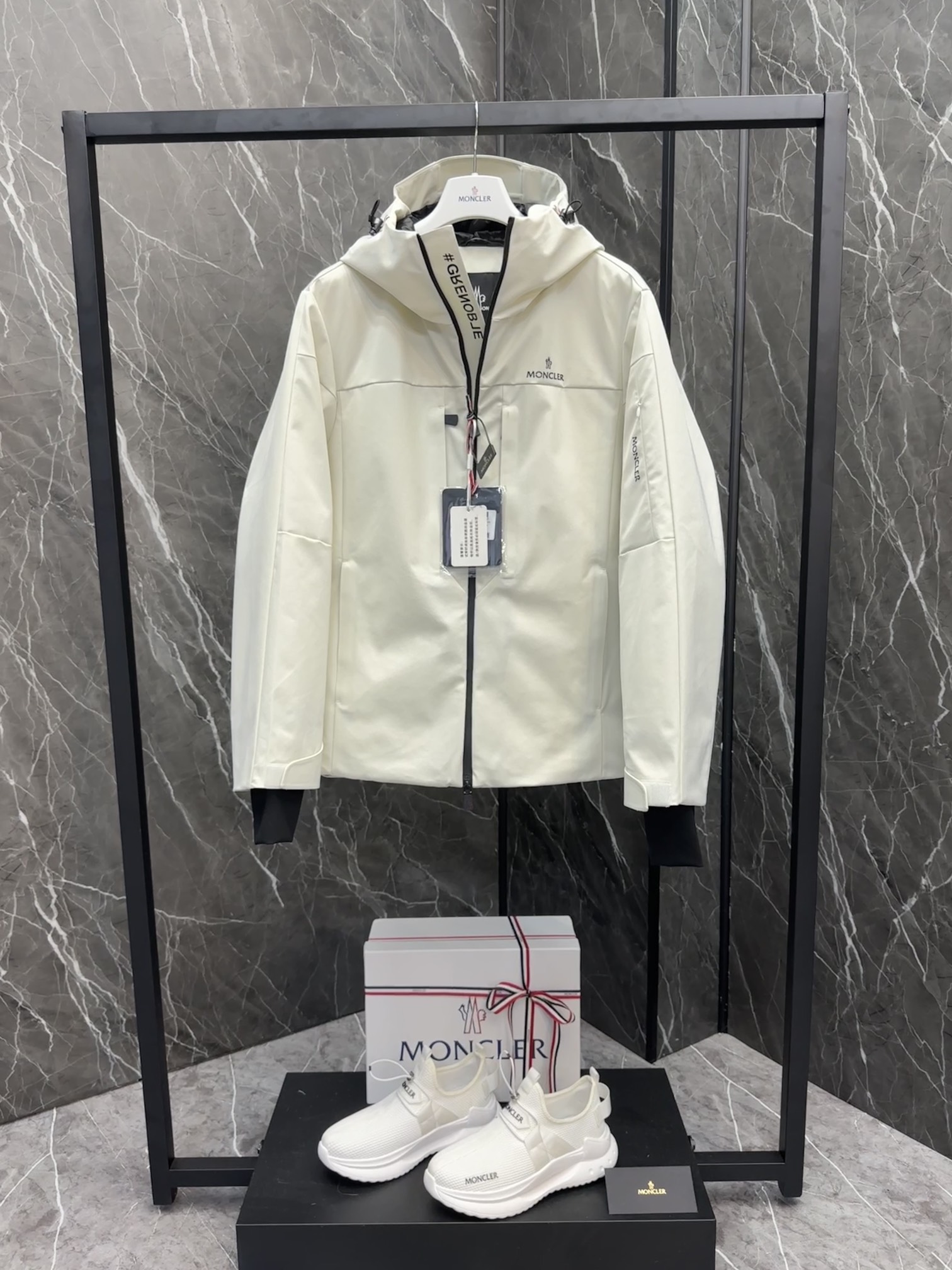 特级羽绒️Moncler黑标滑雪渠道臻品代工厂出口级别订单货品.品相完美.20024秋冬Grenoble