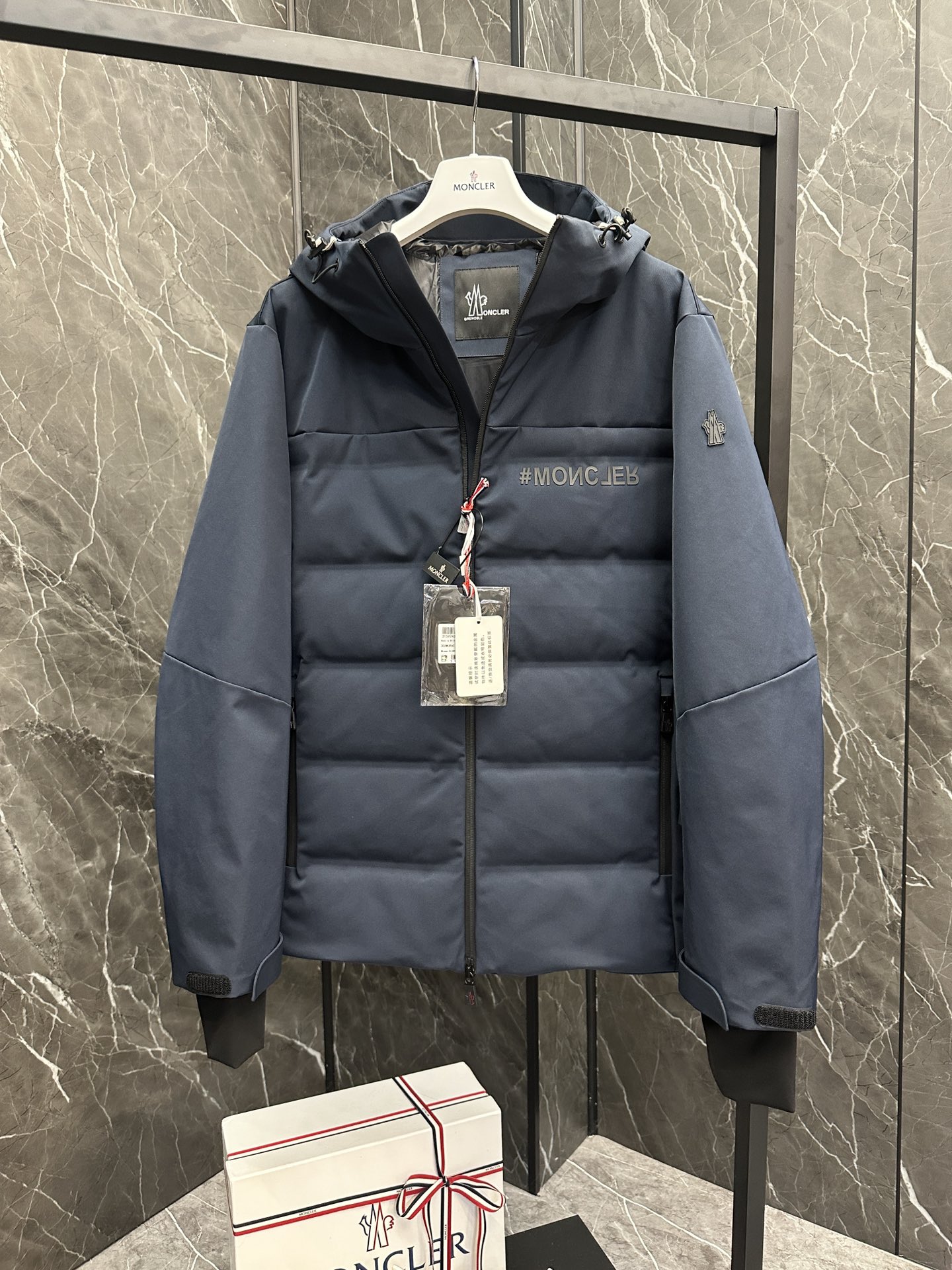 特级羽绒️Moncler黑标滑雪渠道臻品代工厂出口级别订单货品.品相完美.20024秋冬Grenoble