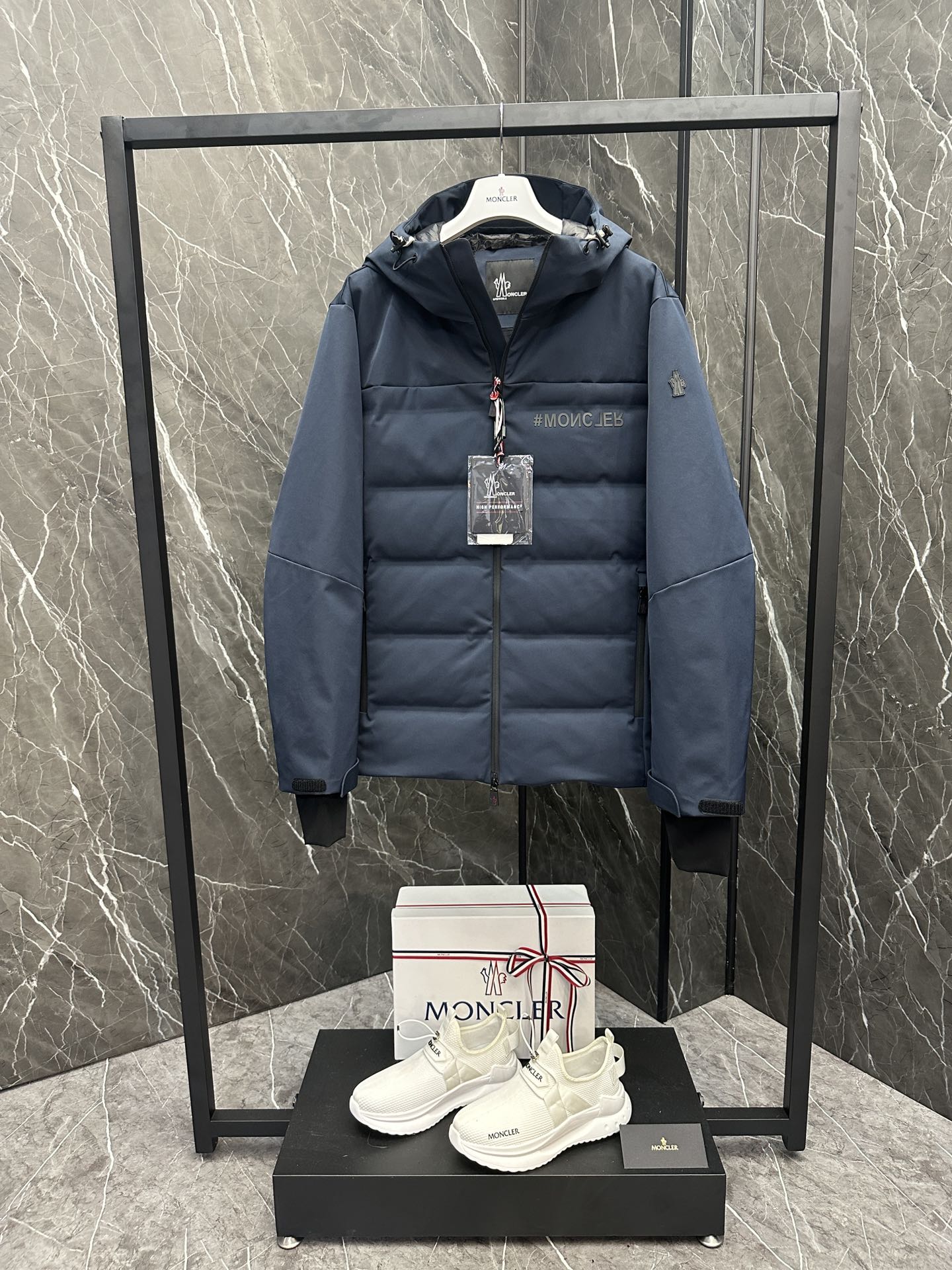 特级羽绒️Moncler黑标滑雪渠道臻品代工厂出口级别订单货品.品相完美.20024秋冬Grenoble