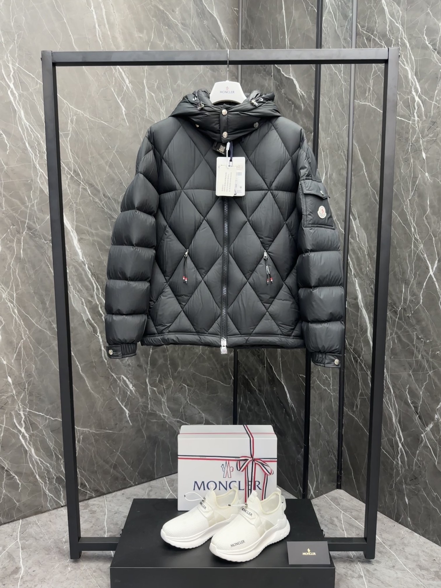 Moncler Online
 Clothing Coats & Jackets Down Jacket Black White Men Nylon Wool