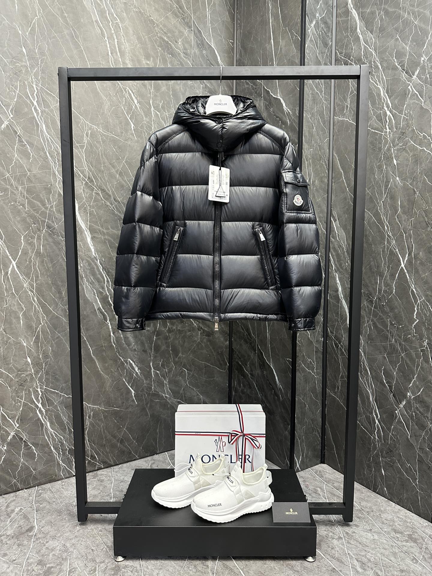 Top premium down⬆️Moncler Maire classic black. Classic short women's down jacket coat. (⚠️95% goose down filling, 850+ …