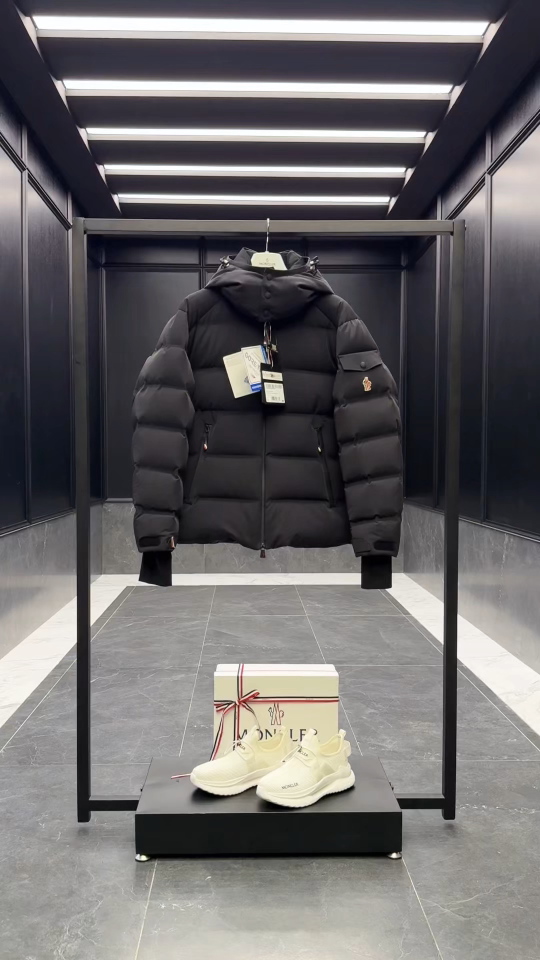 Moncler Montgetech高端男士短款羽绒夹克外套.特殊面料➕全压胶工艺➕鹅绒填充.你们要的黑