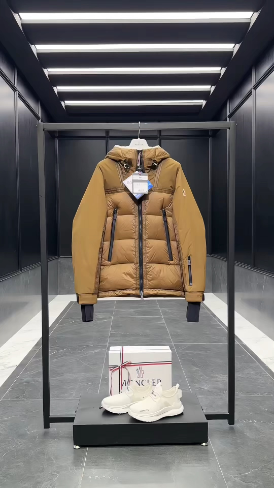 Moncler Grenoble 男士Morgins羊毛皮拼接里羽绒服.原版3W+购入开发.高端单品.实