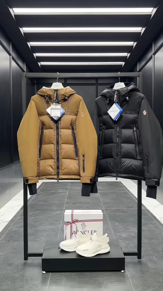 Moncler Grenoble 男士Morgins羊毛皮拼接里羽绒服.原版3W+购入开发.高端单品.两