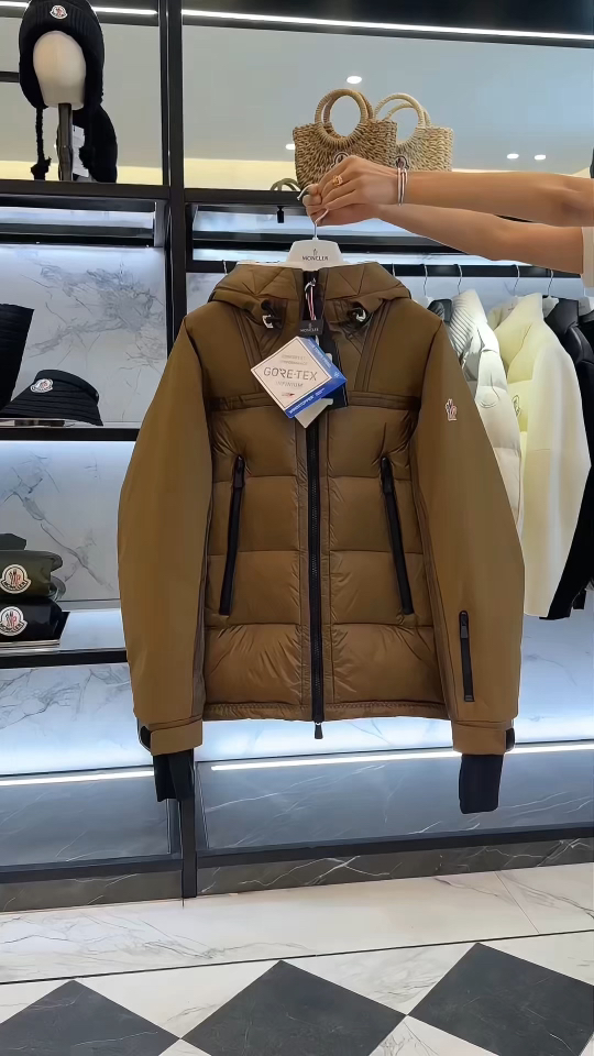 Moncler Grenoble 男士Morgins羊毛皮拼接里羽绒服.原版3W+购入开发.高端单品.更