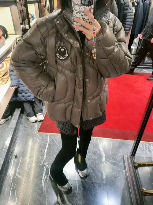 _d_s9s7DVTng79_xugknHj3VdGMjozjnFsg_4x4Q