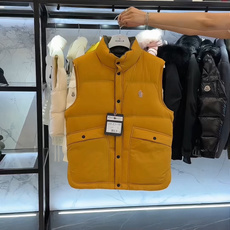 Moncler Grenoble高端黑标滑雪系列Aul厚款立领毛绒内里羽绒马甲.实拍视频展示. Moncler Grenoble高端黑标滑雪系列Aul厚款立领毛绒内里羽绒马甲.实拍视频展示.
