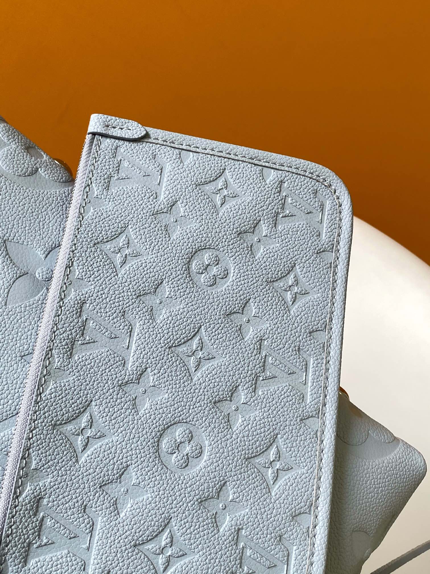 Louis Vuitton 动态芯片 M46673浅蓝 M24652渐变色M24141紫色