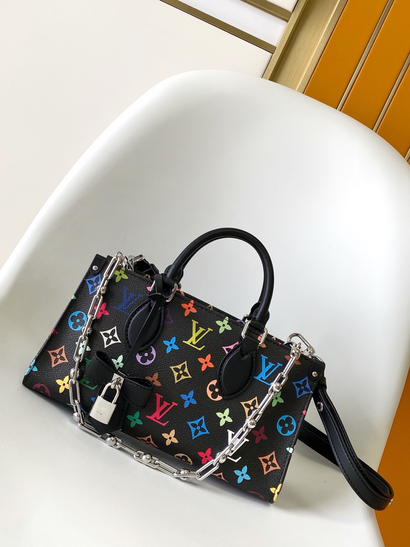 M13260黑彩 动态芯片 四方包链条包 LV X TM ONTHEGO EAST WEST CHAIN