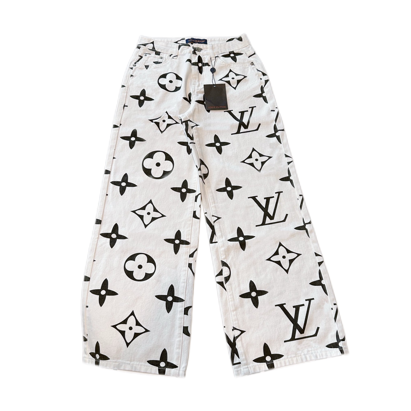 NO:142285,S-M-L for women, Nanyou, the highest version, 15-day return and exchange, Donkey | 25ss presbyopia full-print wide-leg trousers, full-code is in stock. It uses imported denim fabric heavy-duty washing multi-process process to treat retro old flower washing color, moderate thickness, versatile items for all seasons, customized high weaving organic pure cotton denim fabric fabric has bright color, tight and fine support yarn, imported ykk zipper, customized leather brand, high waist wide-leg straight version, slimming, meat covering, and legs showing long!  Leg shapes that can accommodate everything, custom auxiliary materials. Products from large manufacturers are very challenging to workmanship. The upper body is comfortable and natural. The workmanship details are compared with the counter. The market version is instantly sold.,,louis vuitton,louis vuitton,alexander wang19860909码数S-M-L 女款 南油最高版 15天退换 驴家｜25ss老花满印阔腿长裤 全码入库啦. 采用进口牛仔面料重工水洗多道工艺处理复古老花洗水颜色 薄厚度适中一年四季百搭单品定制高织数有机纯棉牛仔面料面料呈现色泽明亮支纱紧致细密 进口ykk拉链 定制皮牌 高腰阔腿直筒版型显瘦 遮肉 显腿长！能包容一切的腿型 定制辅料.大厂出品非常考验做工.上身舒适自然.做工细节对比专柜.秒杀市面版本.,,louis vuitton,louis vuitton,alexander wang,Men's clothing