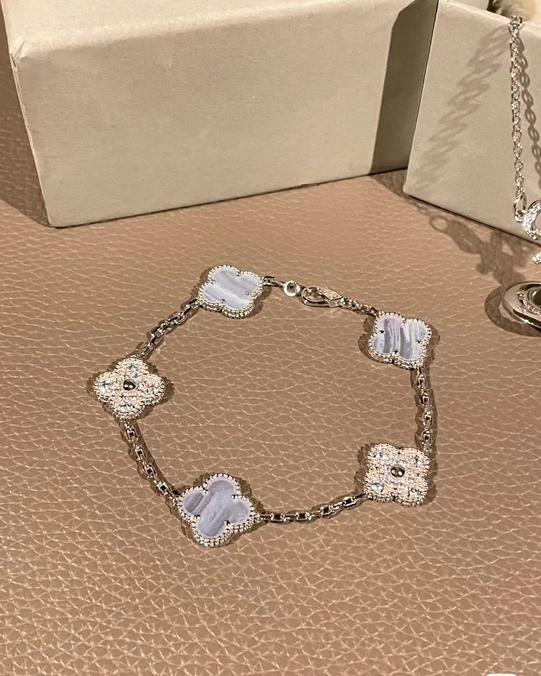 Van Cleef & Arpels vca紫玉髓五花手链&西太后蝴蝶结星心项链
