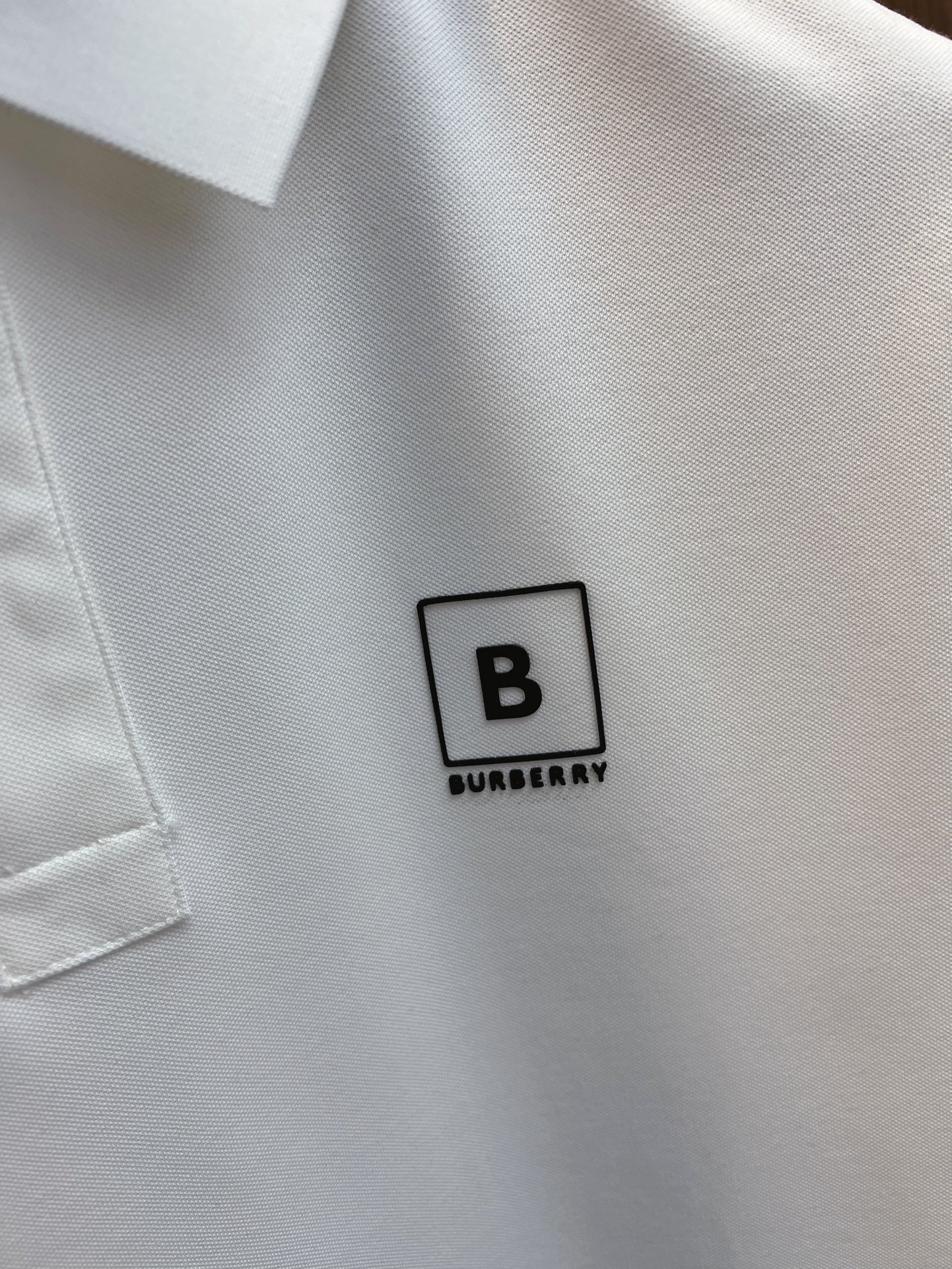 Burberry巴宝莉2024新款男士原单翻领Polo衫短袖T恤柜台同步发售简洁时尚百搭高端品质胸前立体