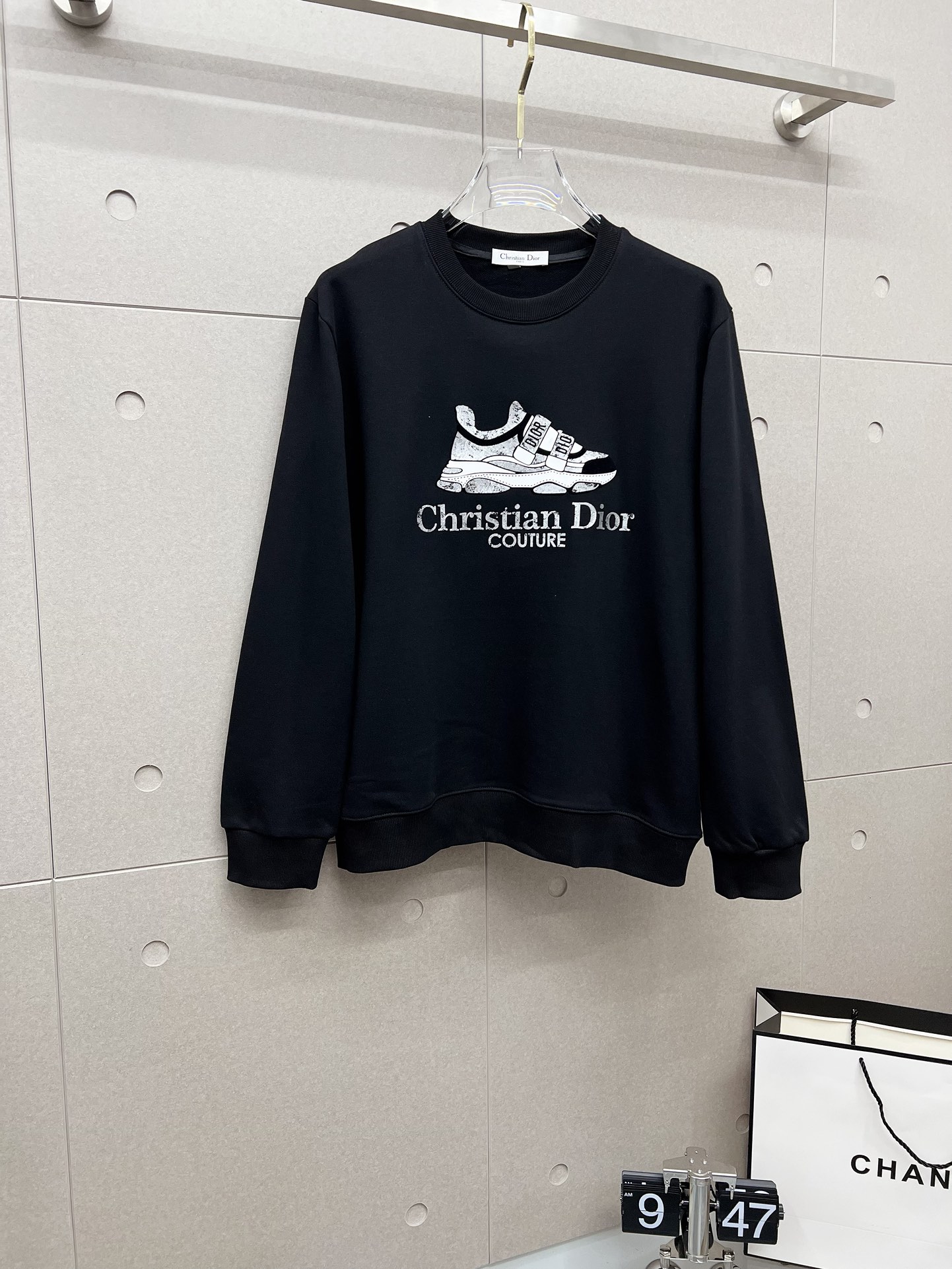 NO:539379,The official website can wear 200 kilograms of fat man's gospel Dior Original single quality, complete three standards, latest 2025 clothes, men's sweatshirts, T-shirts, selected counters to customize the top-grade double mercerized cotton imported fabric, all details are perfectly 1 to 1 replica, restore the authentic 100% original hardware, high-end customized auxiliary materials, original factory original standard, the upper body effect is excellent!  Code count: M-4XL, dior, dior, hoodie, sweatshirts, tees, t-shirt, alexander wang19860909官网款可穿200斤胖子福音 Dior 迪奥 原单品质 三标齐全 2025最新款 衣服男装卫衣T恤 精选专柜订制顶级双丝光棉进口面料 所有细节做工完美1比1复刻 还原正品百分百 原版五金 高端订制辅料 原厂原标 上身效果超赞！码数:M-4XL,,dior,dior,hoodie,sweatshirts,tees，t-shirt,alexander wang,Men's clothing