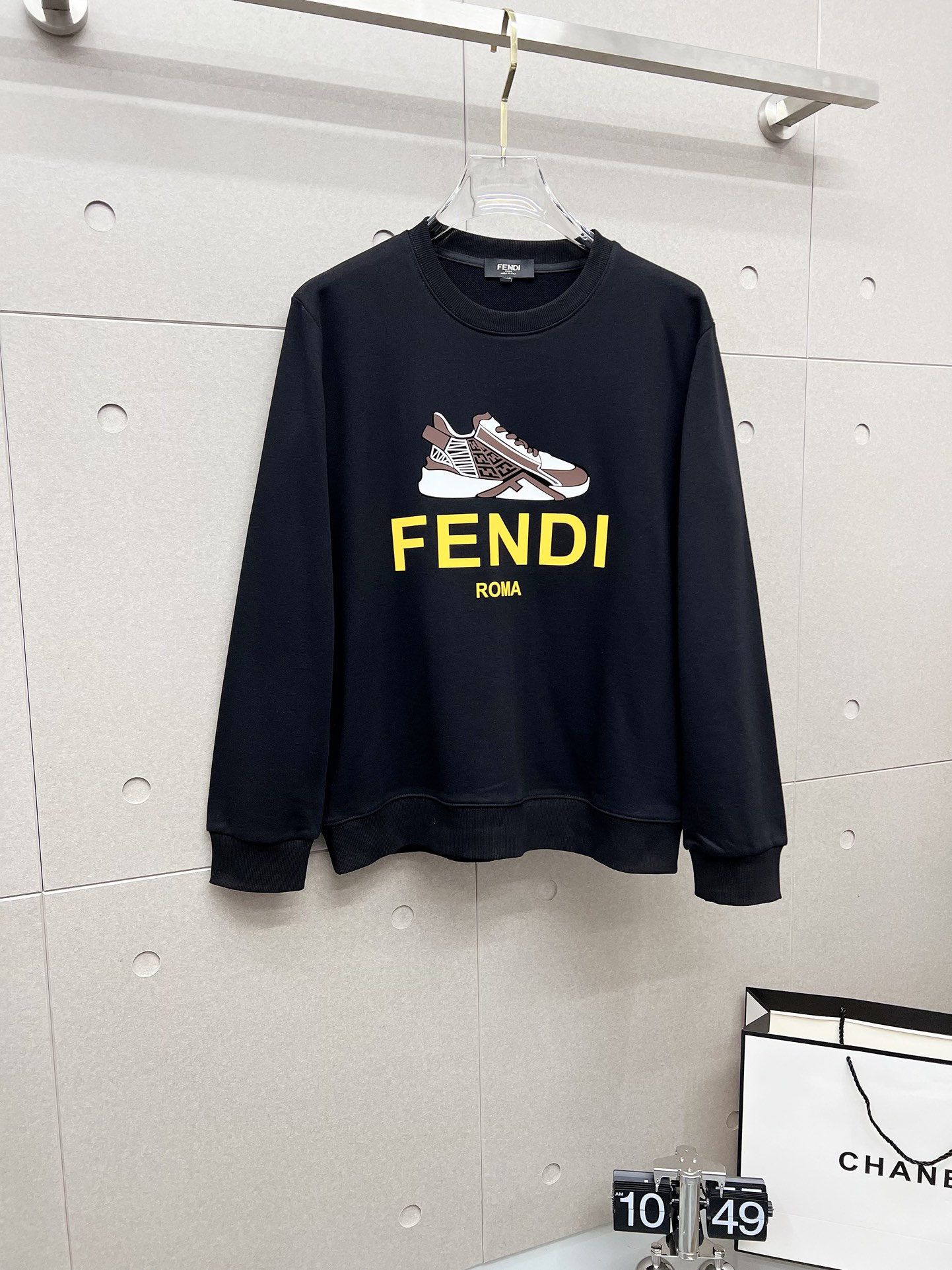 NO:539383,The official website can wear 200 kilograms of fat man's gospel FENDI Original single quality, complete three standards, latest 2025 clothes, men's sweatshirts, T-shirts, selected counters to customize the top-grade double mercerized cotton imported fabric, all details are perfectly 1 to 1 replica, restore the authentic 100% original hardware, high-end customized auxiliary materials, original factory original standard, the upper body effect is excellent!  Number of codes: M-4XL, fendi, fendi, hoodie, sweatshirts, tees, t-shirt, alexander wang19860909官网款可穿200斤胖子福音 FENDI 芬迪 原单品质 三标齐全 2025最新款 衣服男装卫衣T恤 精选专柜订制顶级双丝光棉进口面料 所有细节做工完美1比1复刻 还原正品百分百 原版五金 高端订制辅料 原厂原标 上身效果超赞！码数:M-4XL,,fendi,fendi,hoodie,sweatshirts,tees，t-shirt,alexander wang,Men's clothing