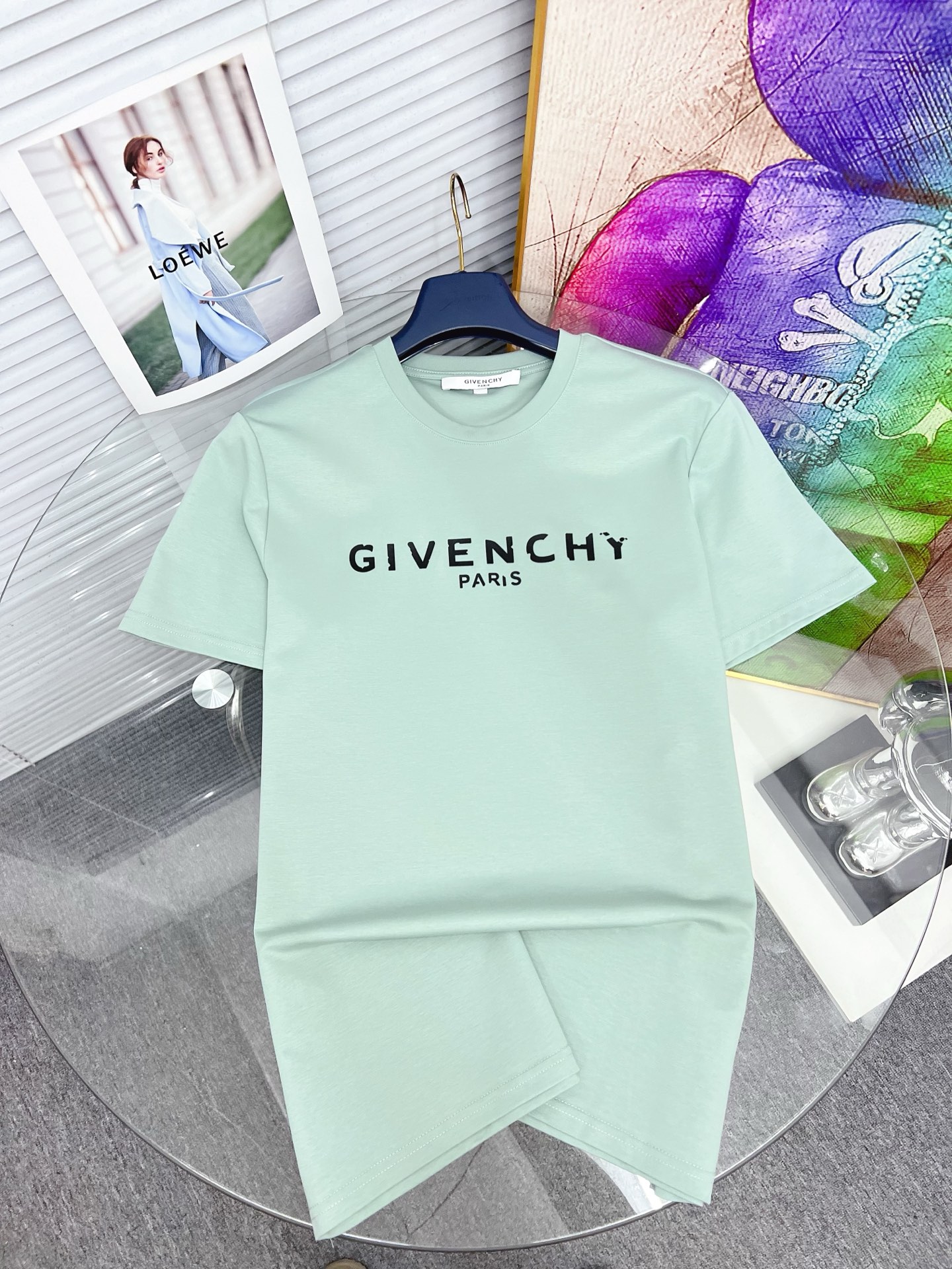 NO:525446,Givenchy's latest round neck fashionable short-sleeved T-shirt in 2025SS spring and summer, synchronized on the official website, and a counter pure cotton fabric!  Comfortable skin, durable and easy to wear, classic simple logo design, original factory craftsmanship, must-have items for handsome men. Number of codes M-4XL, given, T-shirt,tees, t-shirt,alexander wang19860909纪梵希 2025SS春夏最新款圆领时尚短袖T恤,官网同步,专柜纯棉面料！贴肤舒适,耐看又好穿,经典简约logo设计,原厂工艺一丝不苟,型男必备单品 码数M-4XL,,givenchy,T-shirt,tees，t-shirt,alexander wang,Men's clothing