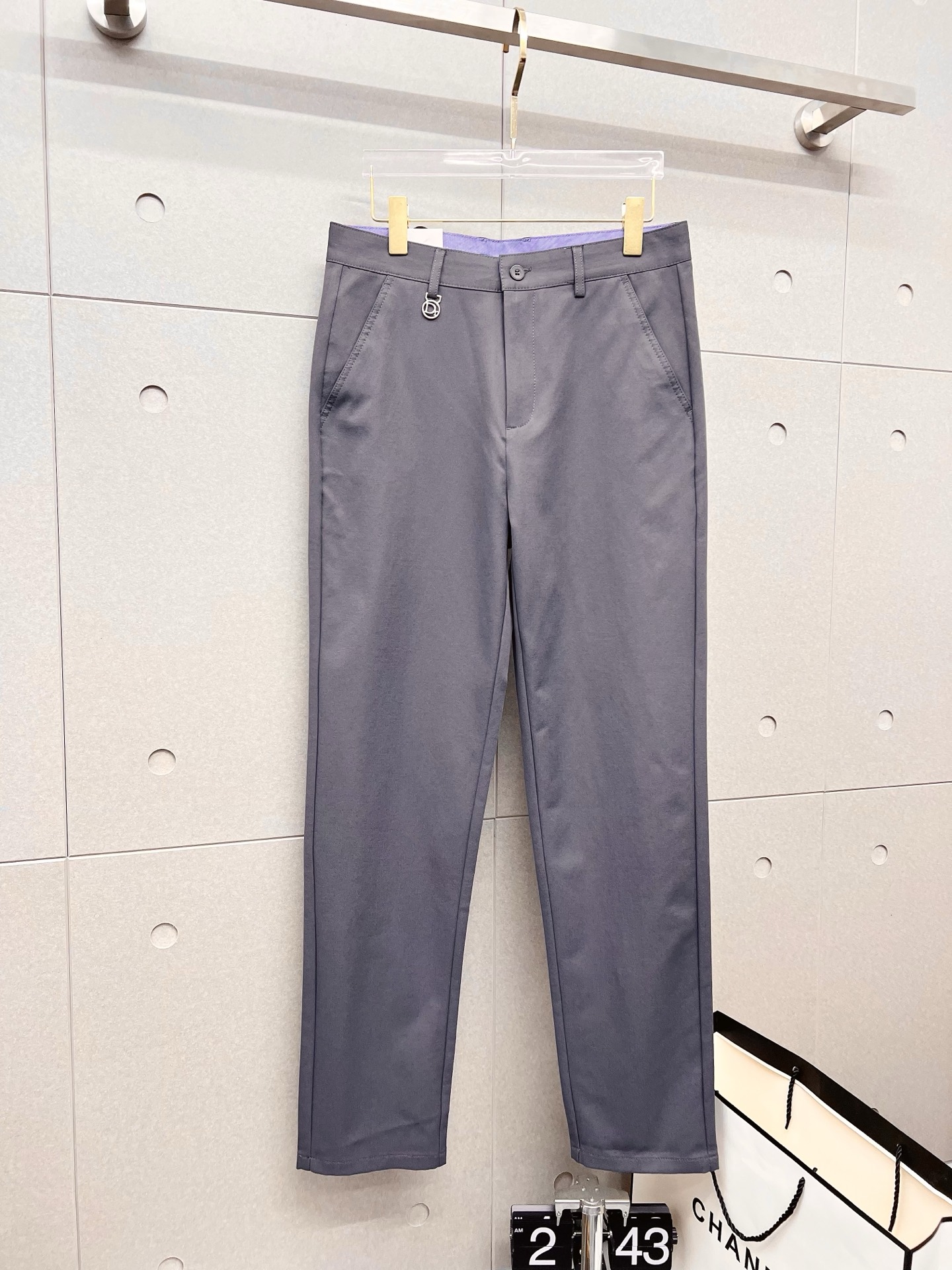 NO:522308,Dior New models are coming in 2025 spring and summer new products, available for sale in counters. The original 1:1 product for physical store top casual pants, suitable for all ages. The highest version of European imported fabrics in the market. They are comfortable, soft and skin-friendly, with super cool and fashionable and versatile upper body effect, straight and stylish, a must-have for the wardrobe!  Suitable for any occasion Size: 29-36,,dior,dior,alexander wang19860909Dior 迪奥 新款来袭2025春夏新款新品 专柜有售 实体店极品休闲裤专柜原版1:1好货,适合各个年龄段.市场最高版本的欧洲进口面料.舒适柔软亲肤,上身效果超级棒时尚百搭,笔挺有型,衣橱必备！适合任何场合穿着 尺码:29-36,,dior,dior,alexander wang,Men's clothing