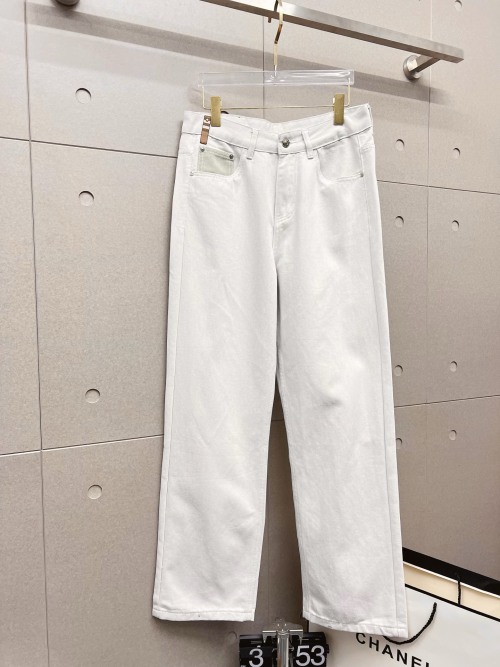 White Denim Jeans - Summer 2025 Trend, Loose Fit, Original Design for Men 19 White Denim Jeans - Summer 2025 Trend, Loose Fit, Original Design for Men